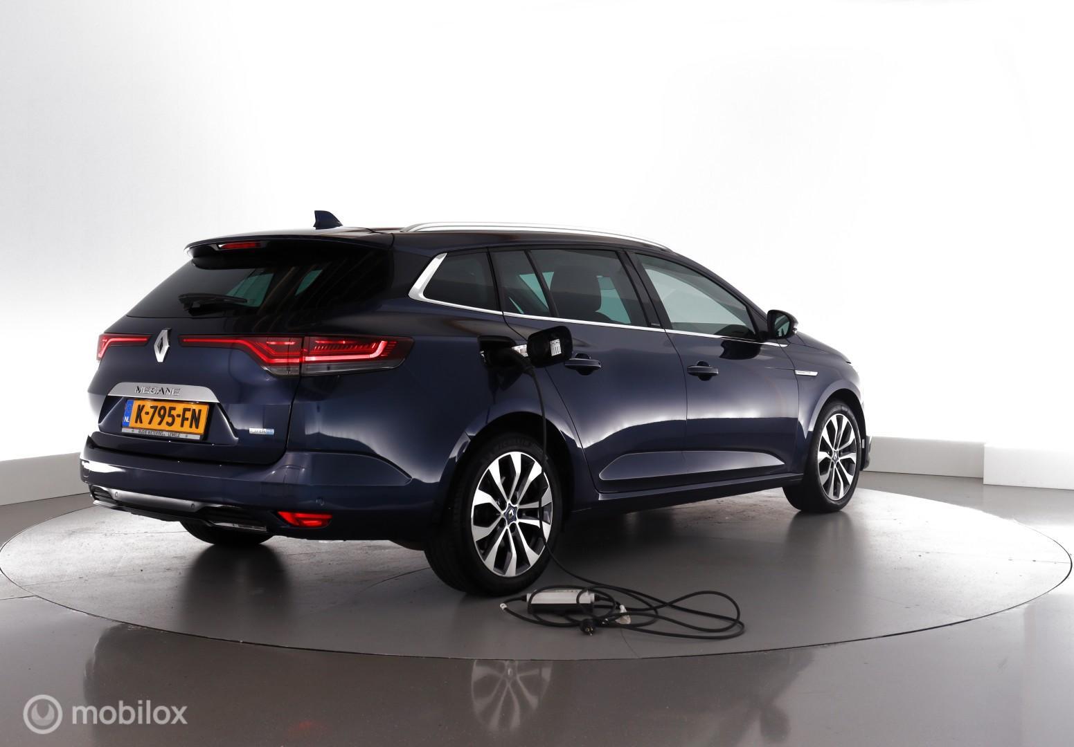 Foto van Renault Megane E-tech Plug-in Hybrid