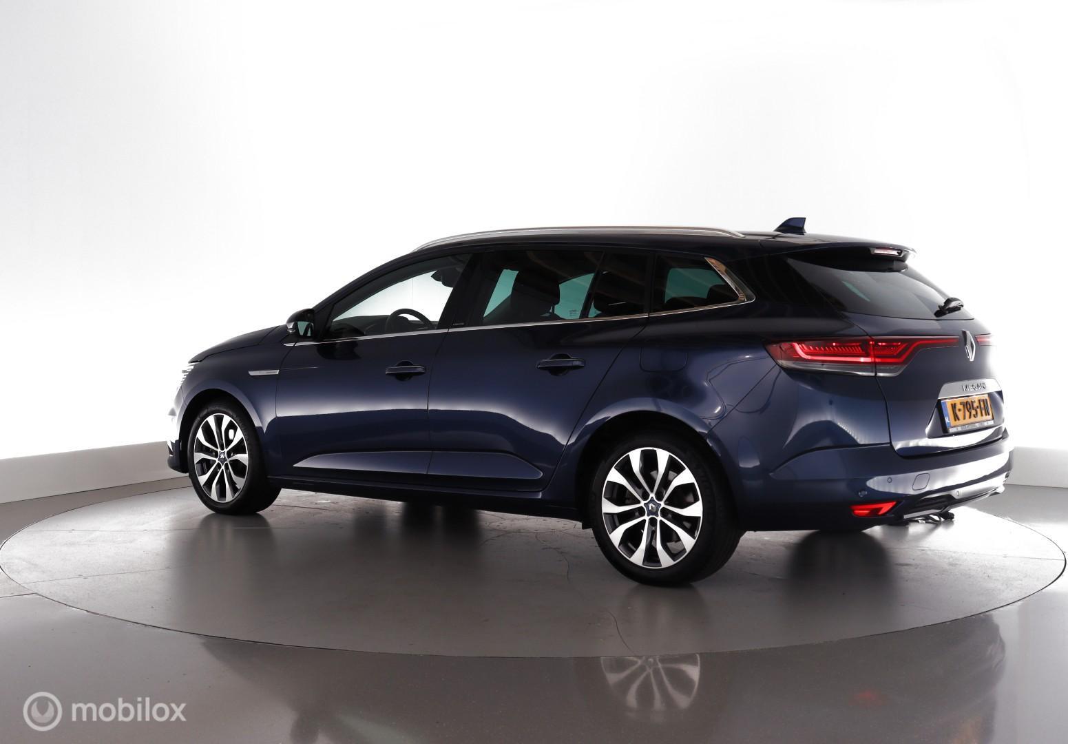 Foto van Renault Megane E-tech Plug-in Hybrid