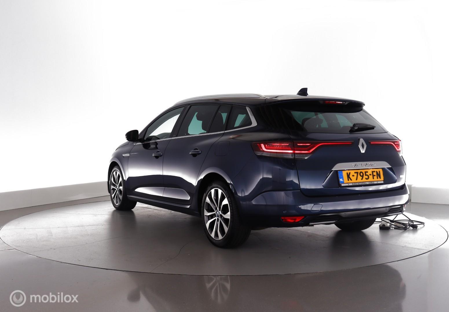 Foto van Renault Megane E-tech Plug-in Hybrid