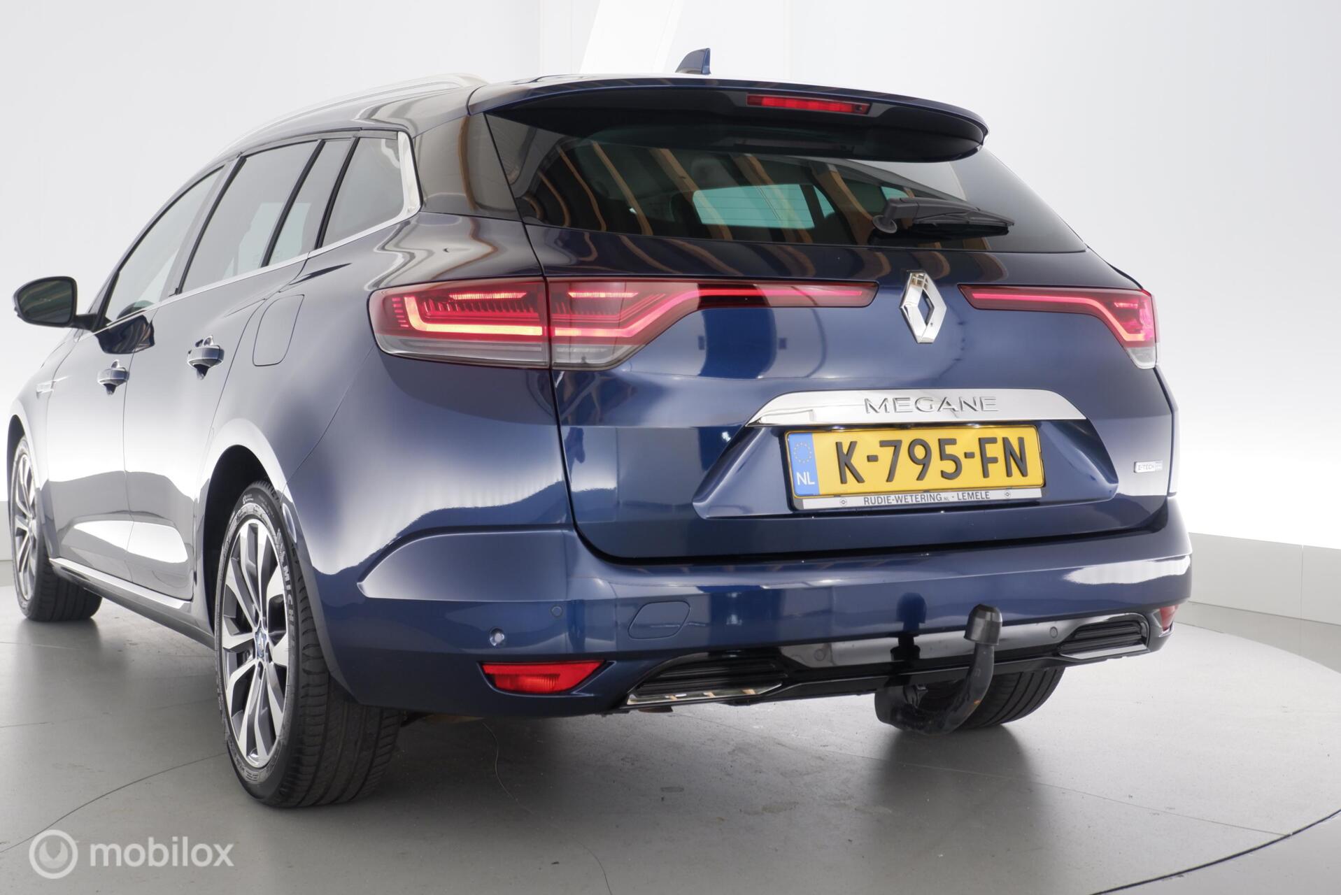 Foto van Renault Megane E-tech Plug-in Hybrid