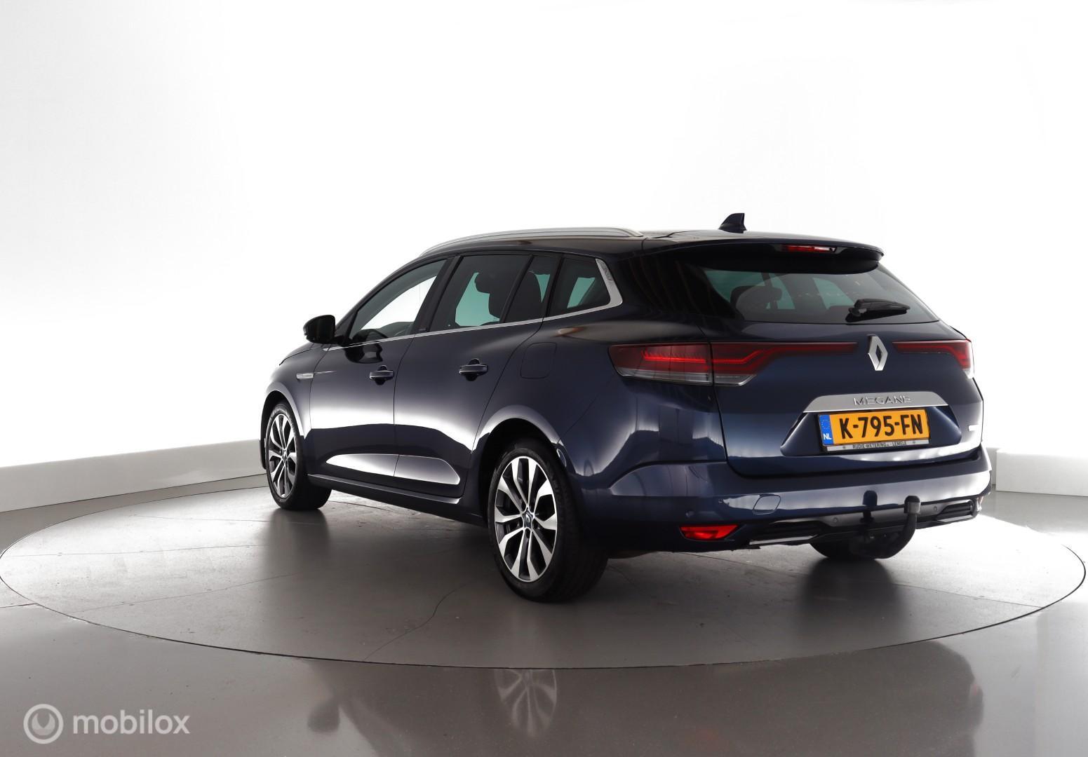 Foto van Renault Megane E-tech Plug-in Hybrid