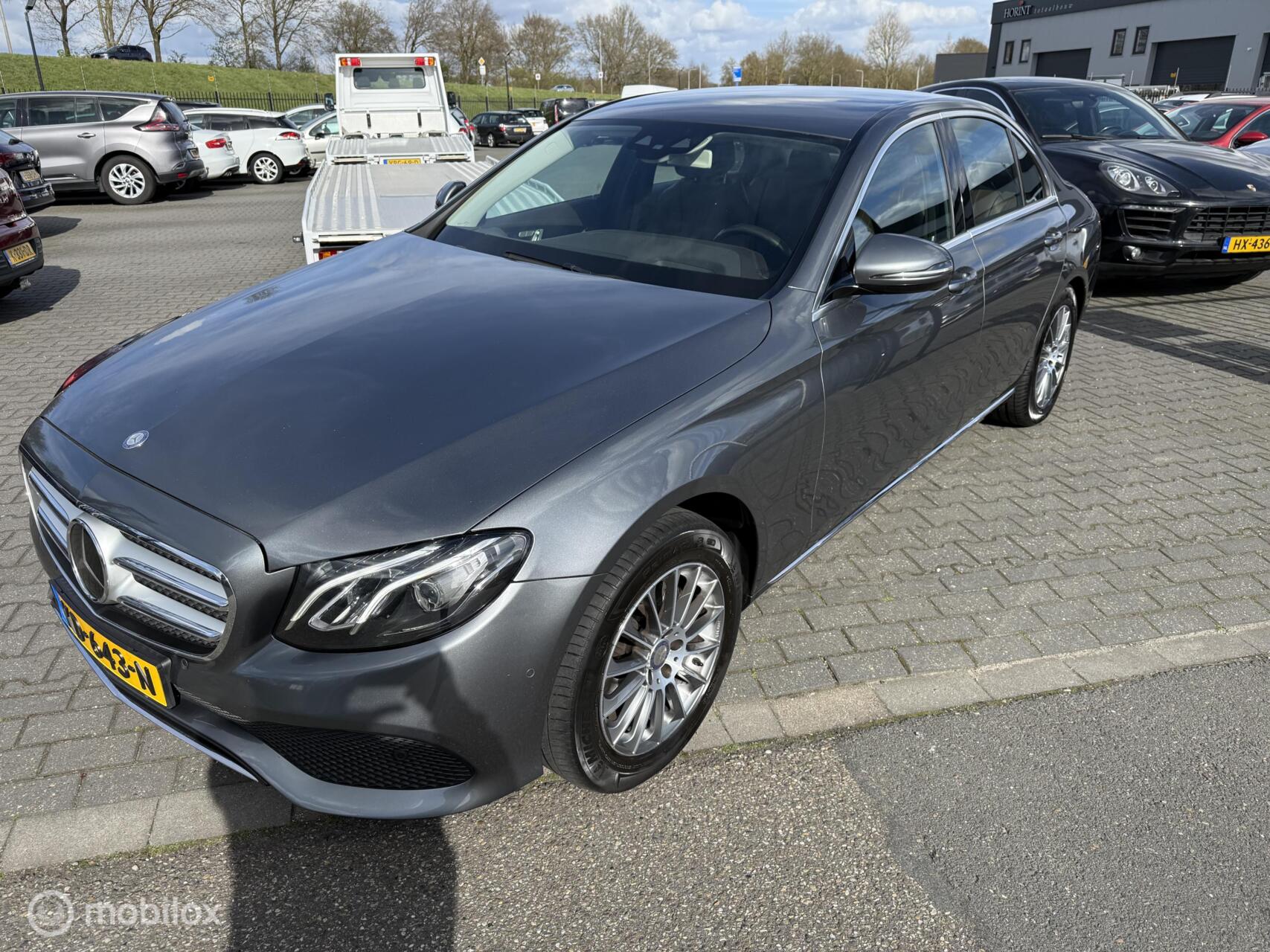 Foto van Mercedes-Benz E 220 D