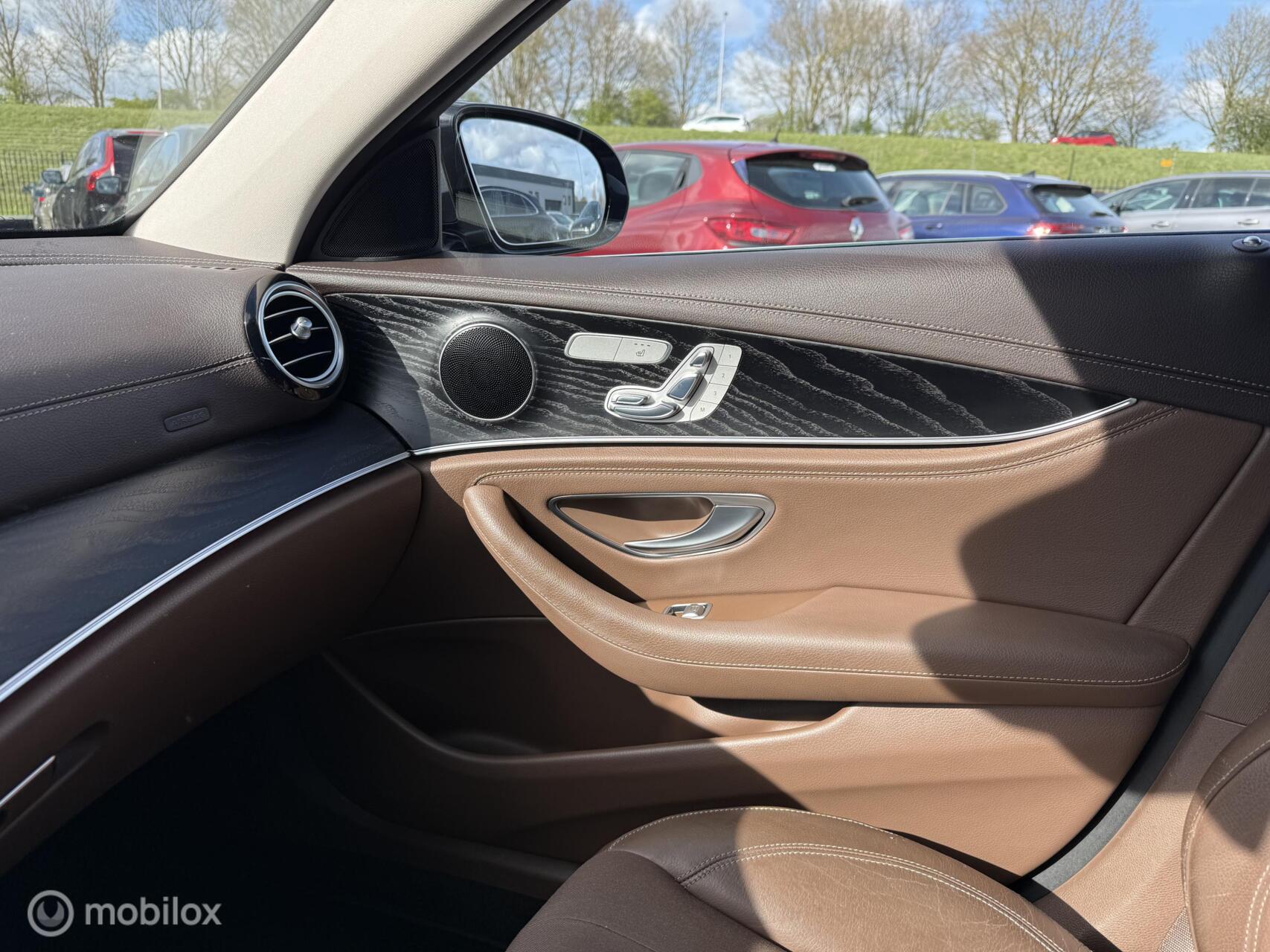 Foto van Mercedes-Benz E 220 D