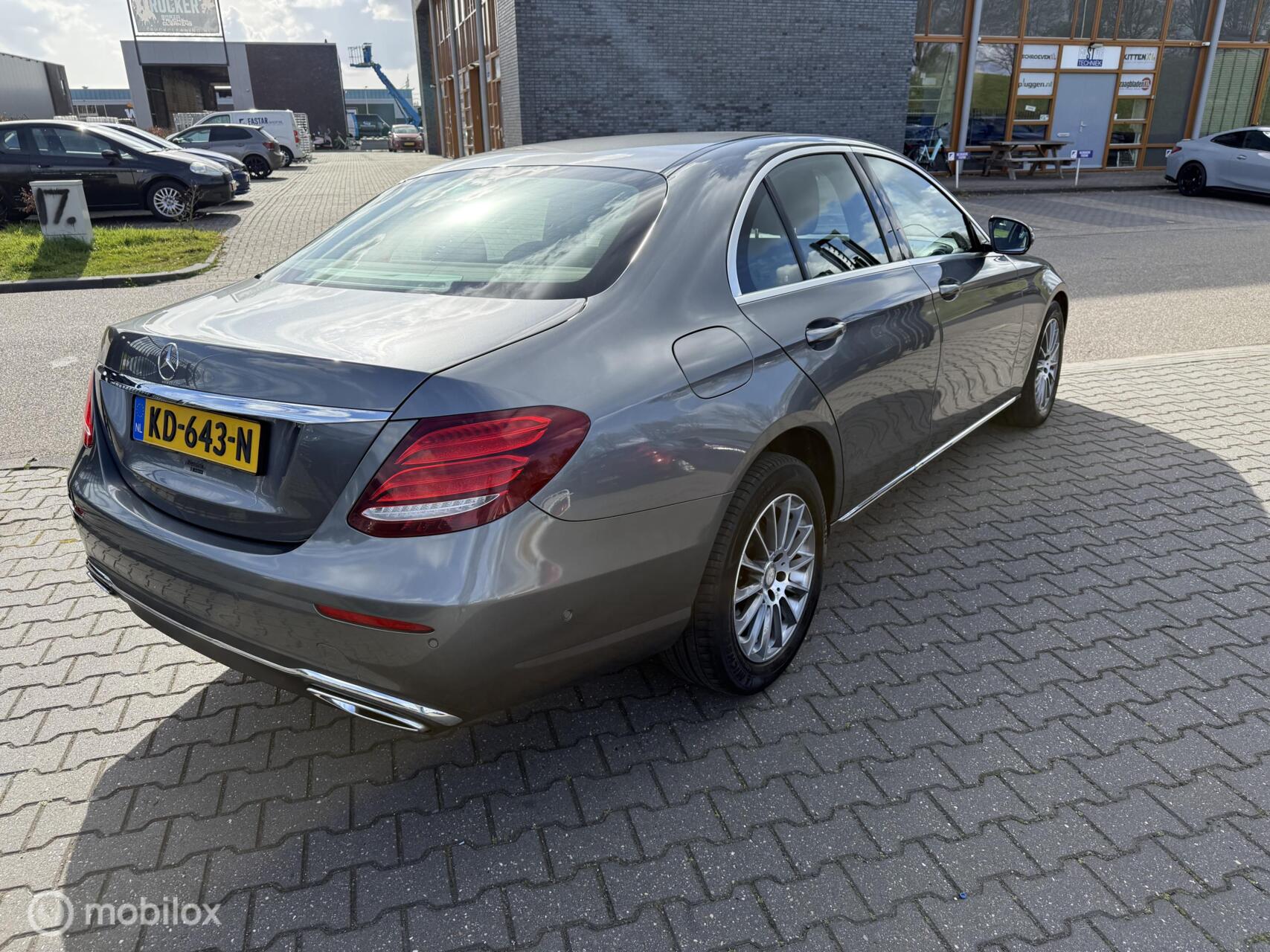 Foto van Mercedes-Benz E 220 D