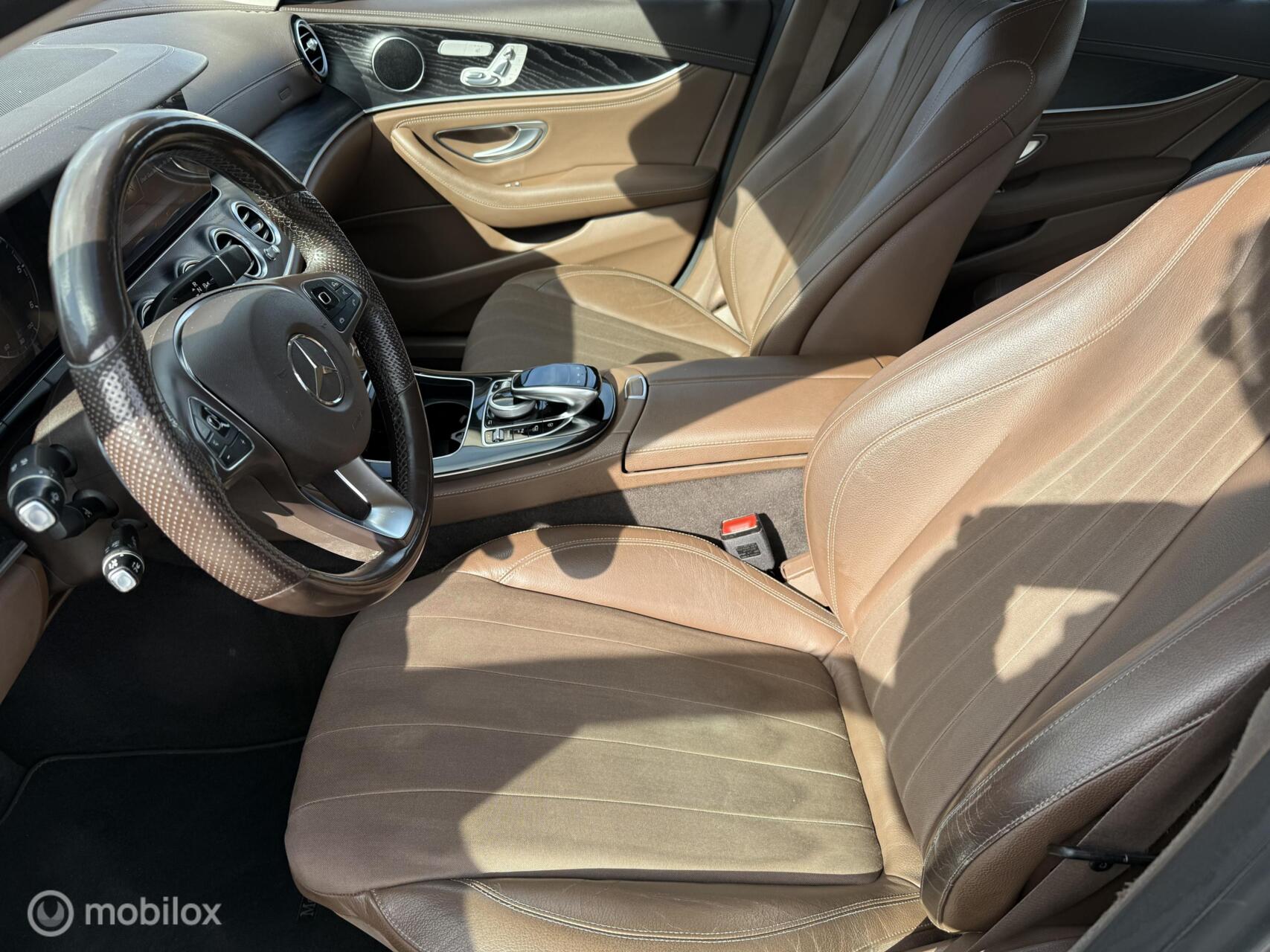 Foto van Mercedes-Benz E 220 D