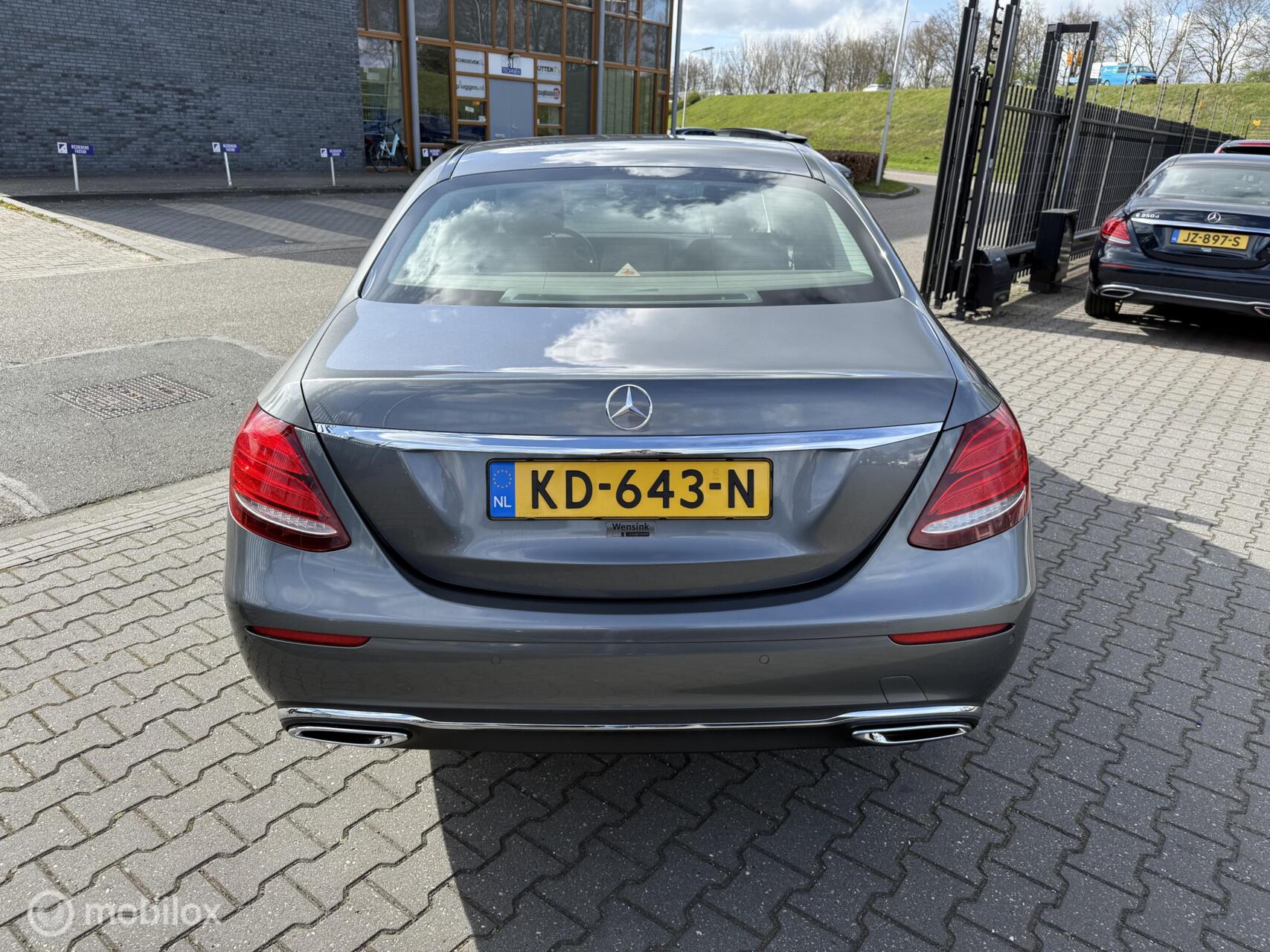 Foto van Mercedes-Benz E 220 D