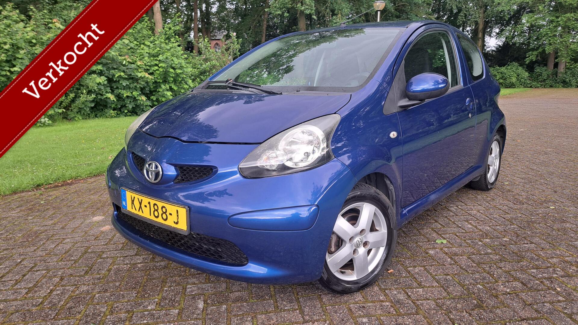 Toyota Toyota Aygo 1.0-12V Dynamic Blue AIRCO ELEK RAMEN LM-VELGEN 2007 - voorkant