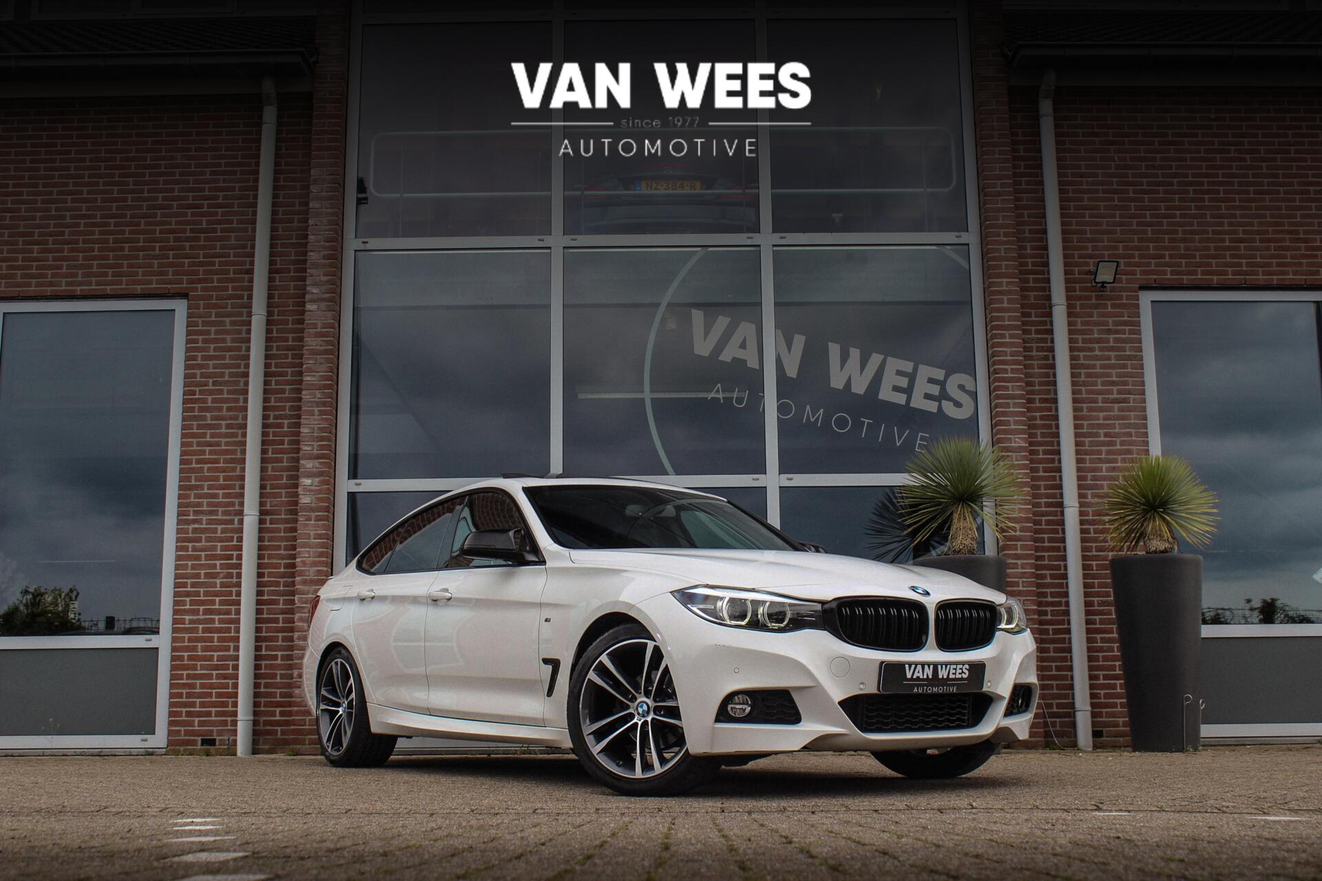 BMW 320i 320i High Executive M-sport | NL auto | Facelift | Carplay | Sportstoelen | Memory | Panoramadak | 19 inch | Spiegelpakket | Climate control | PDC | Navigatie 2017 - voorkant