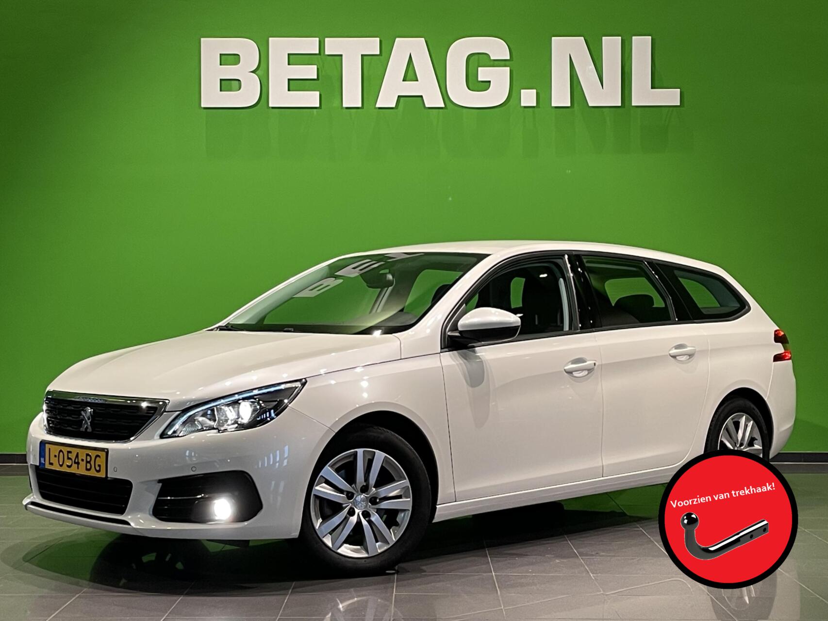 Peugeot 308 1.2 110 PK | Trekhaak | Camera | 2021 - voorkant