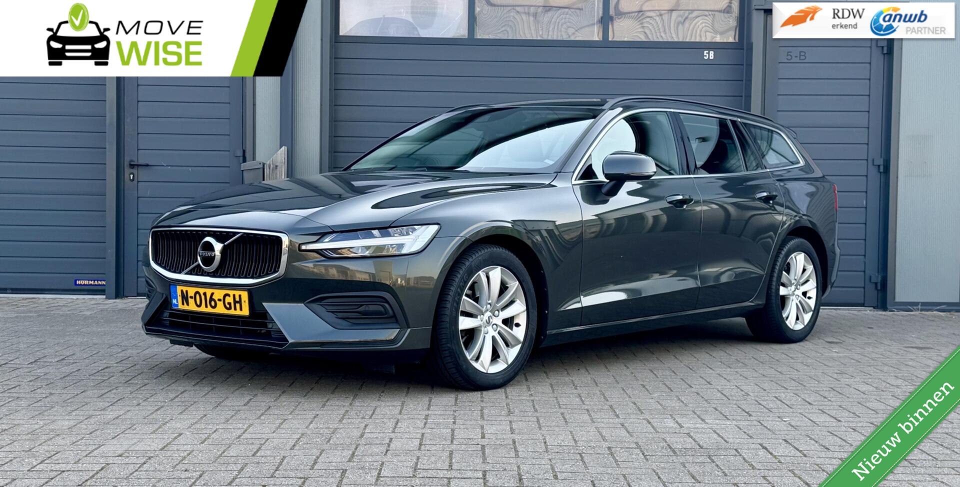 Volvo V60 2.0 B3 Momentum Business | Automaat | Trekhaak Wegblp. | 2021 | Apative Cruise | BLIS | Mild Hybride | 2021 - voorkant