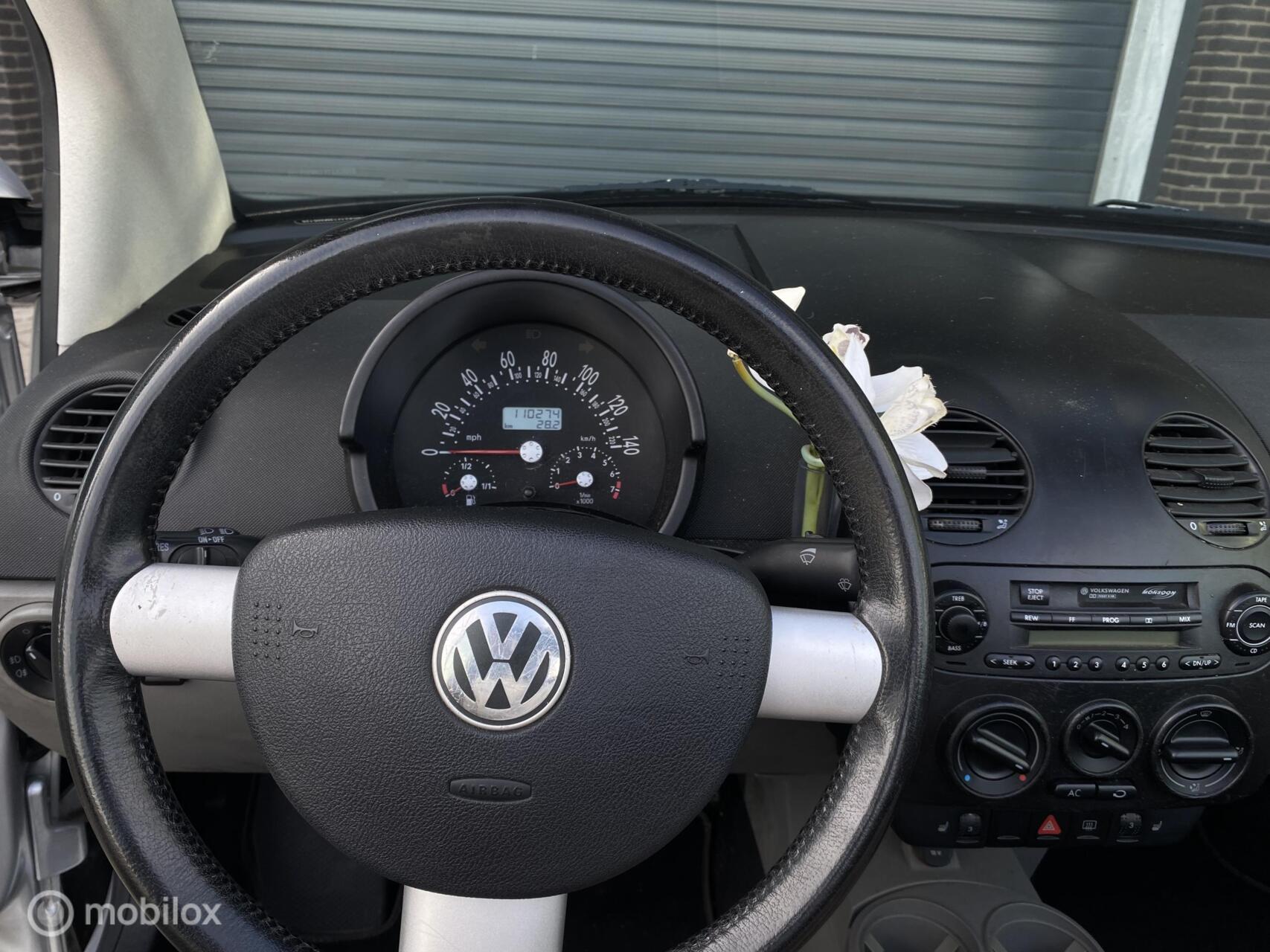 Foto van Volkswagen New Beetle Cabriolet