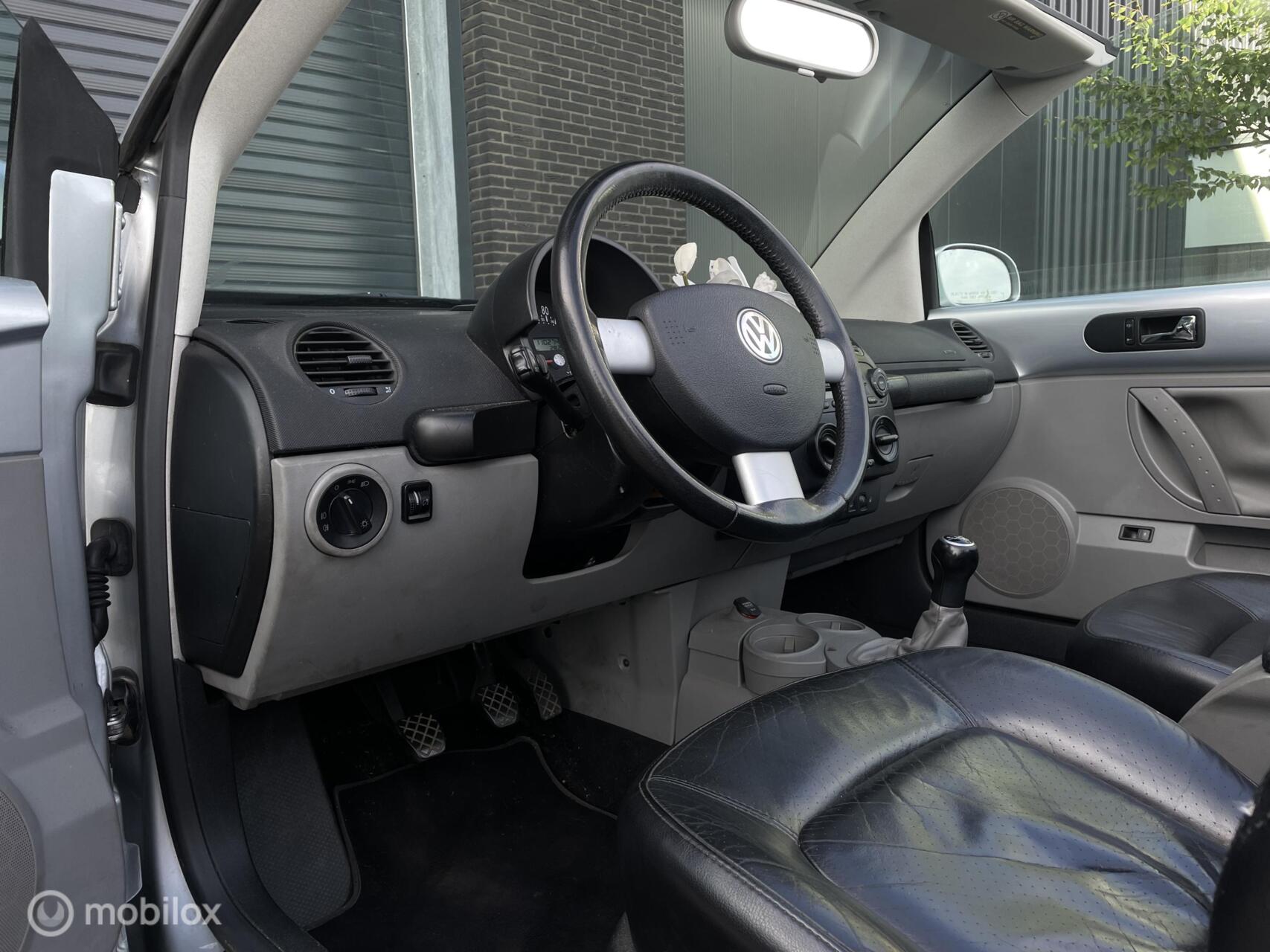 Foto van Volkswagen New Beetle Cabriolet