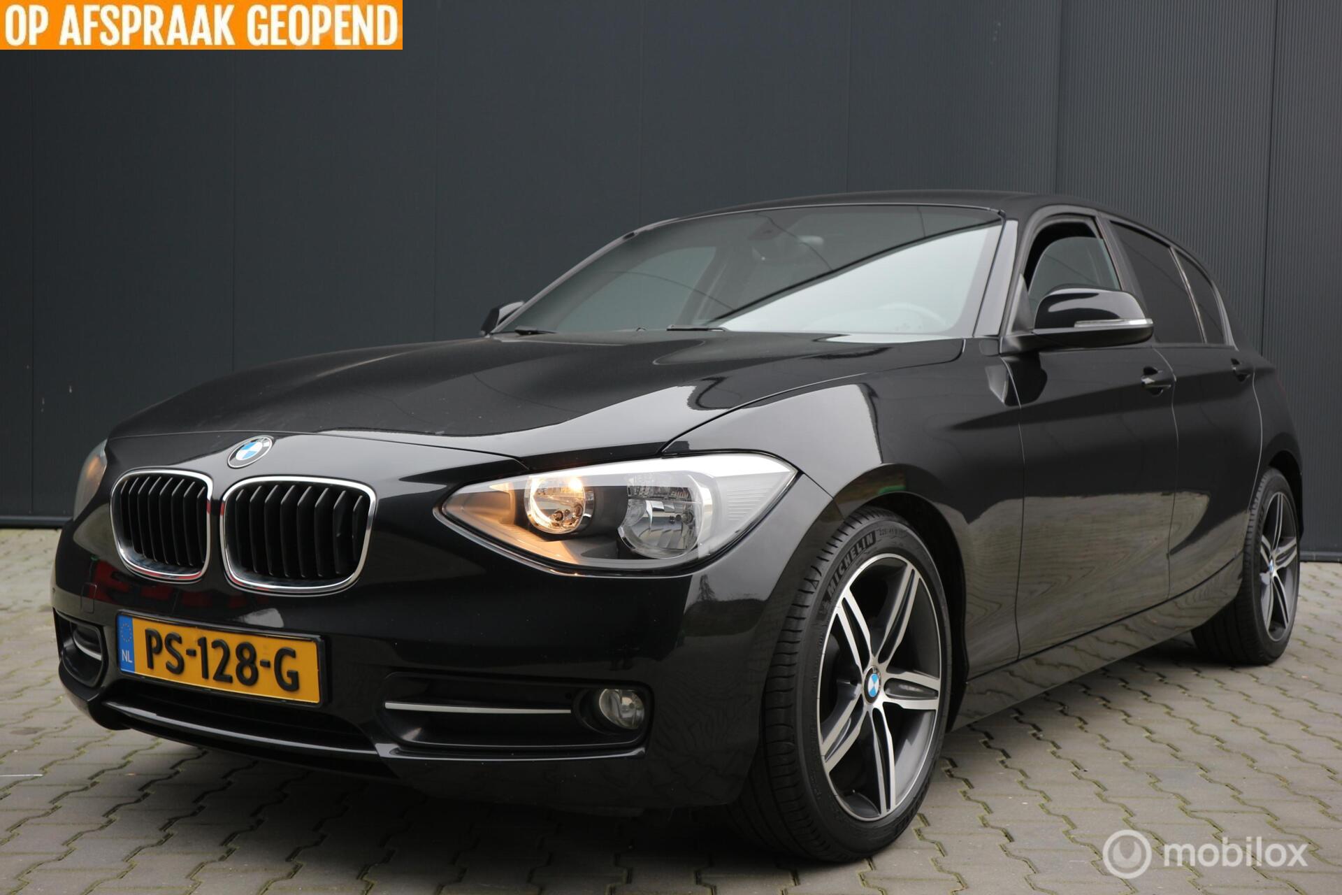 BMW 116i 116i Sport AIRCO-ECC/NAVIGATIE/PDC/TREKHAAK/LMV 2013 - voorkant
