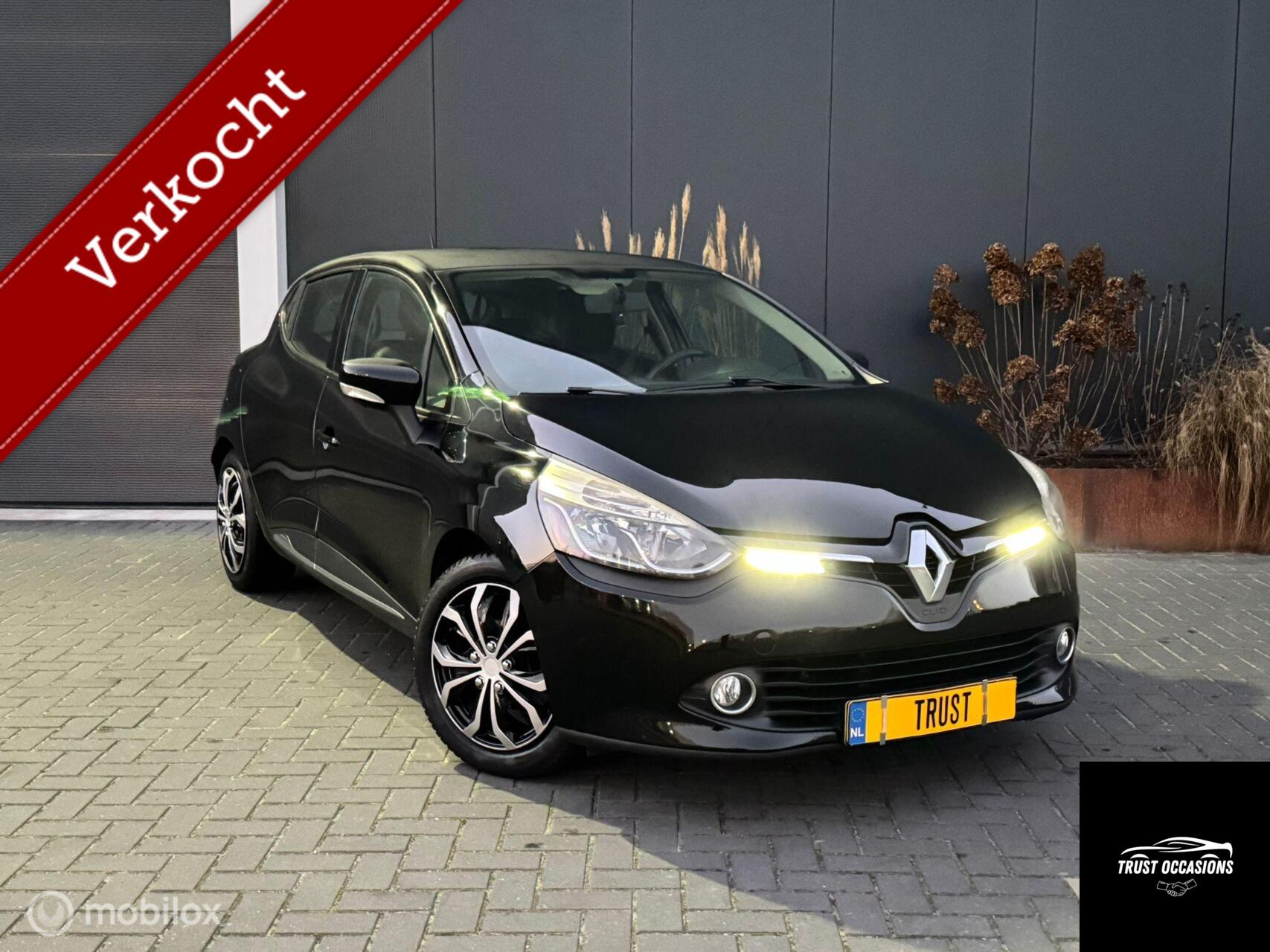 Renault Clio LED STOELVERWAMING NW DISTRIBUTIE NAVI NAP 2014 - voorkant