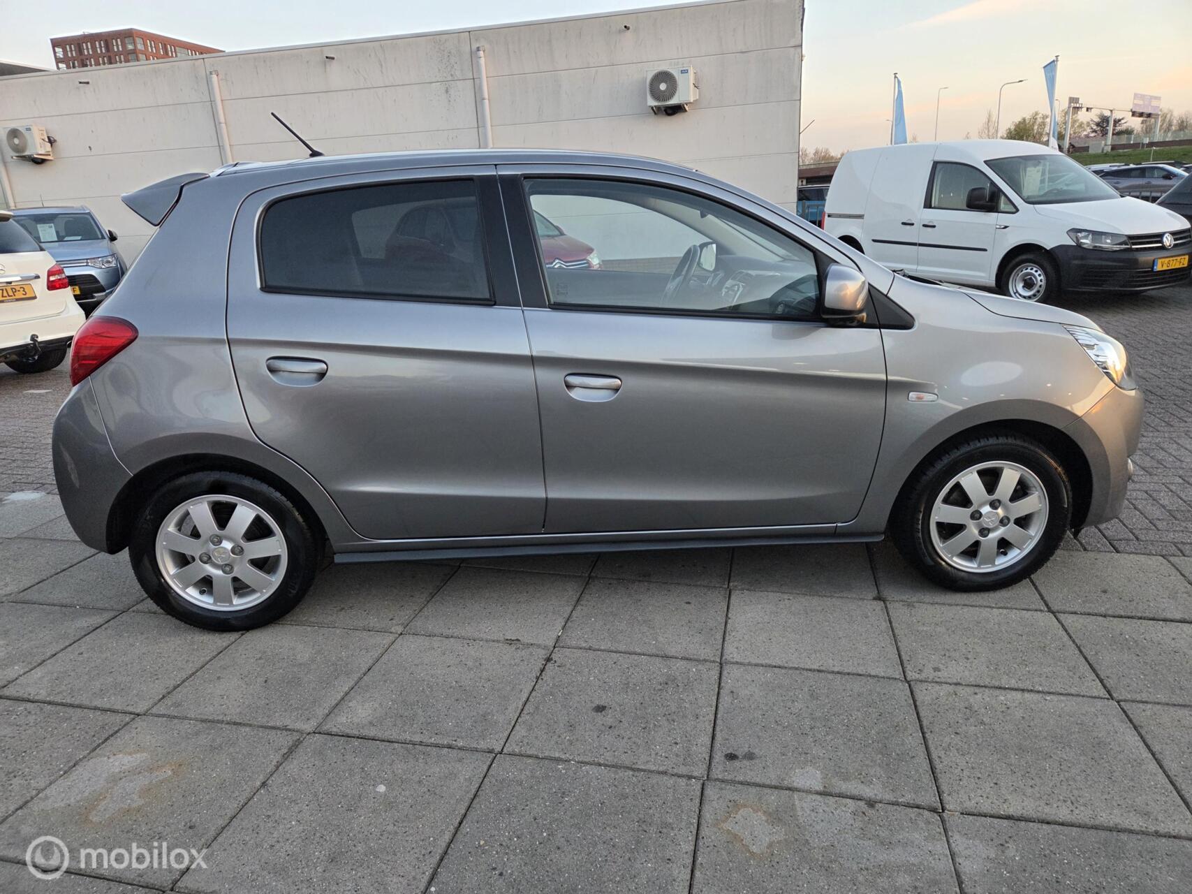 Foto van Mitsubishi Mitsubishi Space Star