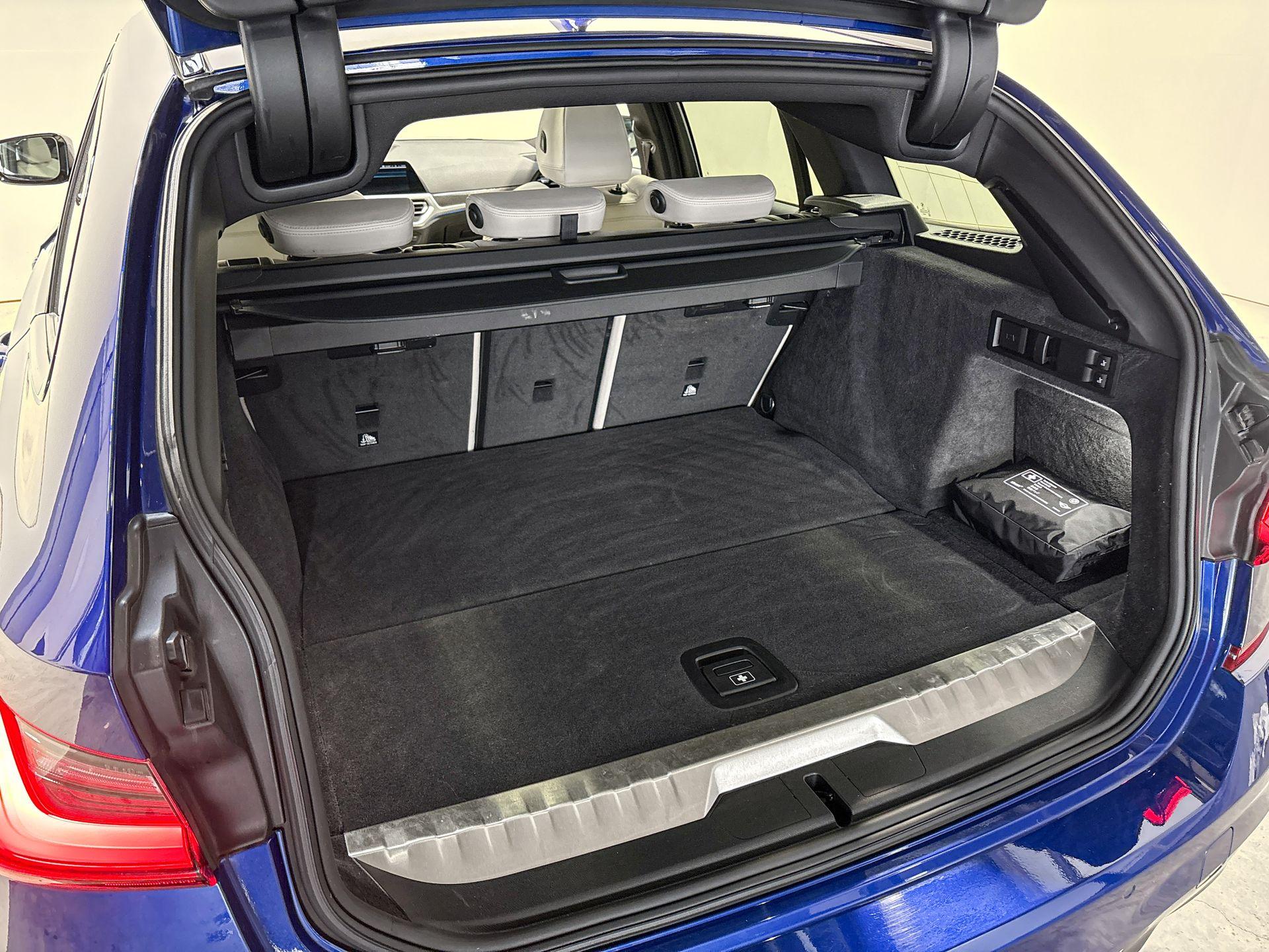 Foto van BMW 330e