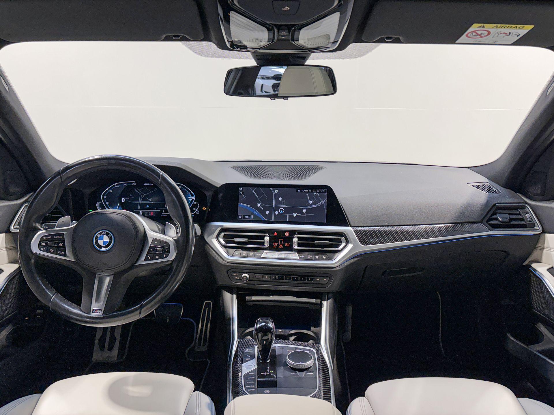 Foto van BMW 330e