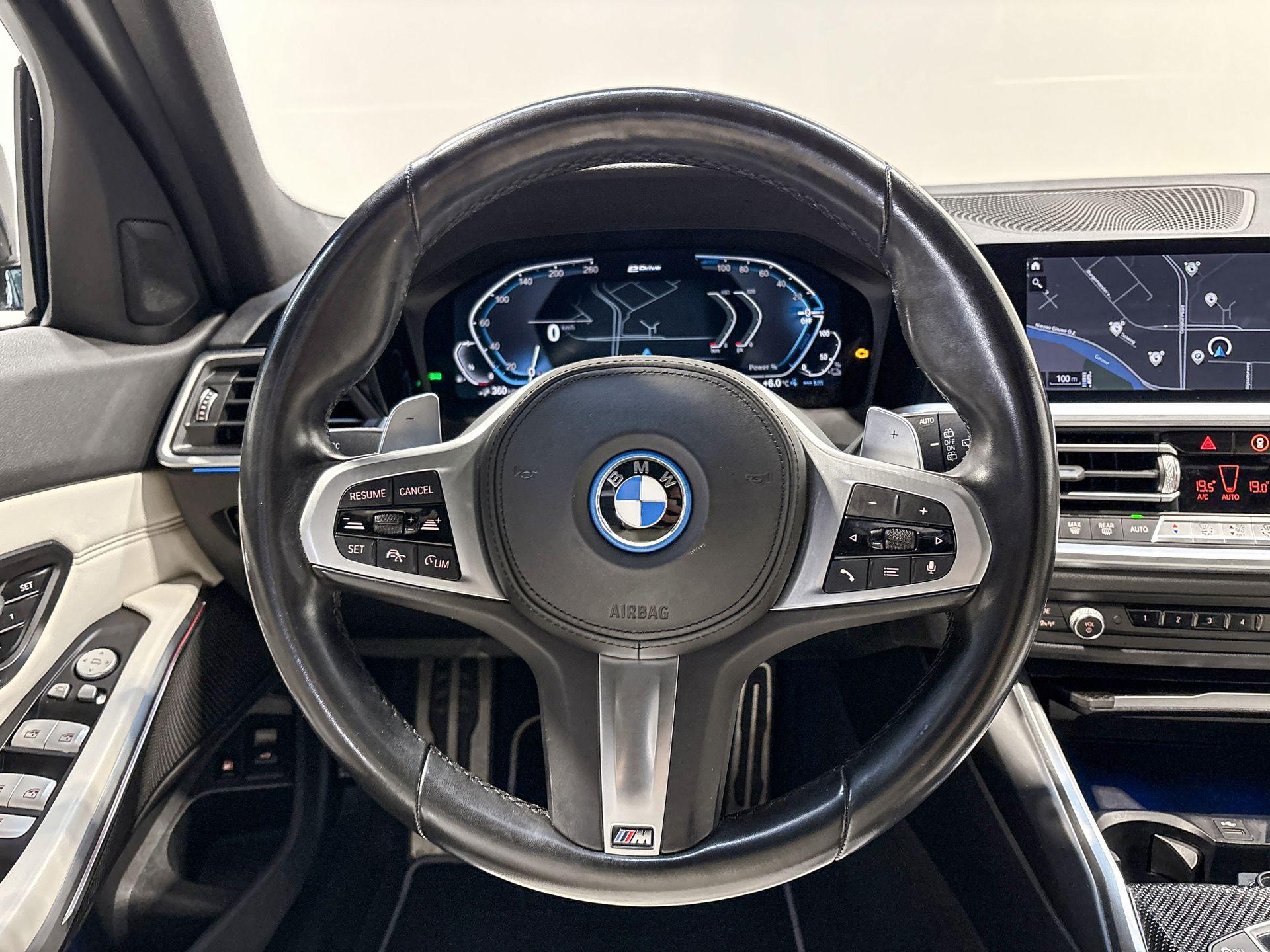 Foto van BMW 330e