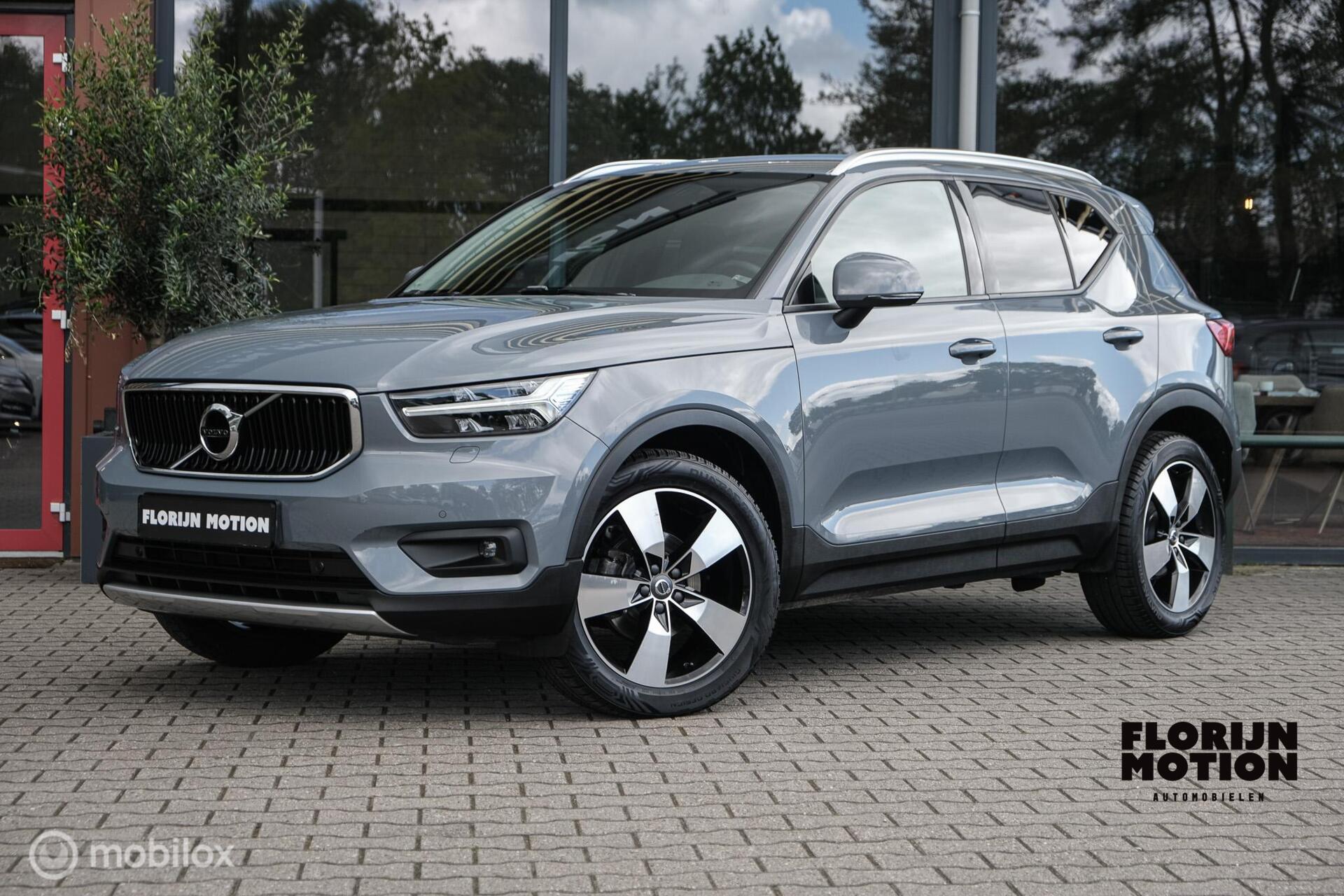 Volvo XC40 1.5 T3 Momentum Pro | Stoelverw. voor en achter | LED | ACC | Pilotassist | Stuurwielverw. | Standkachel | Recent beurt gehad | Thundergrey 2019 - voorkant