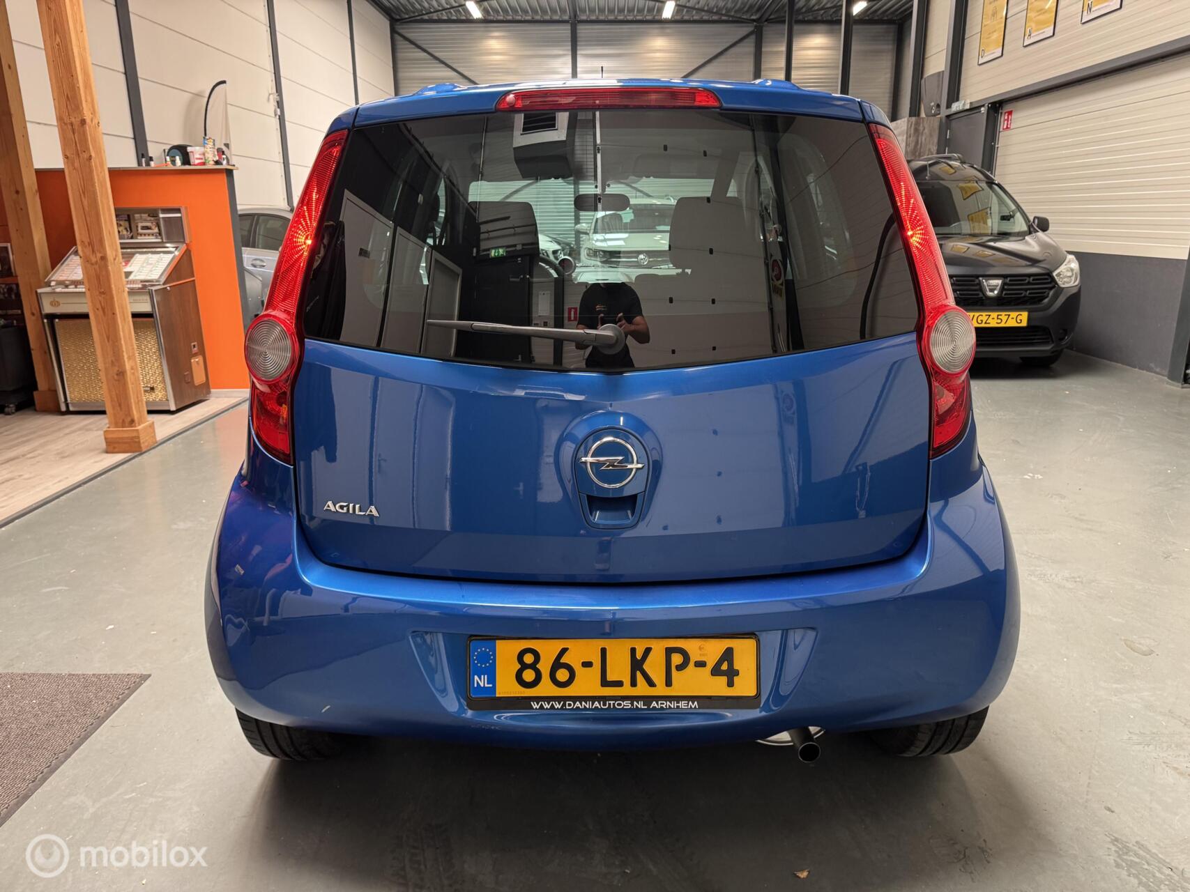 Foto van Opel Agila
