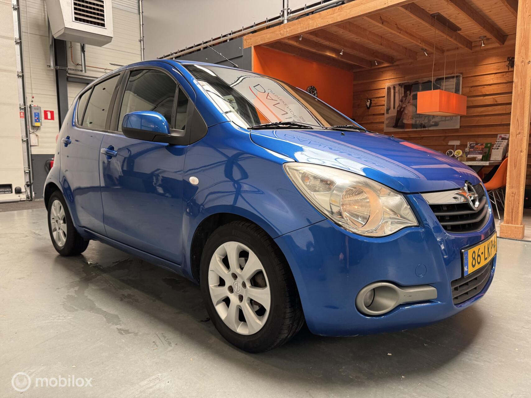 Foto van Opel Agila
