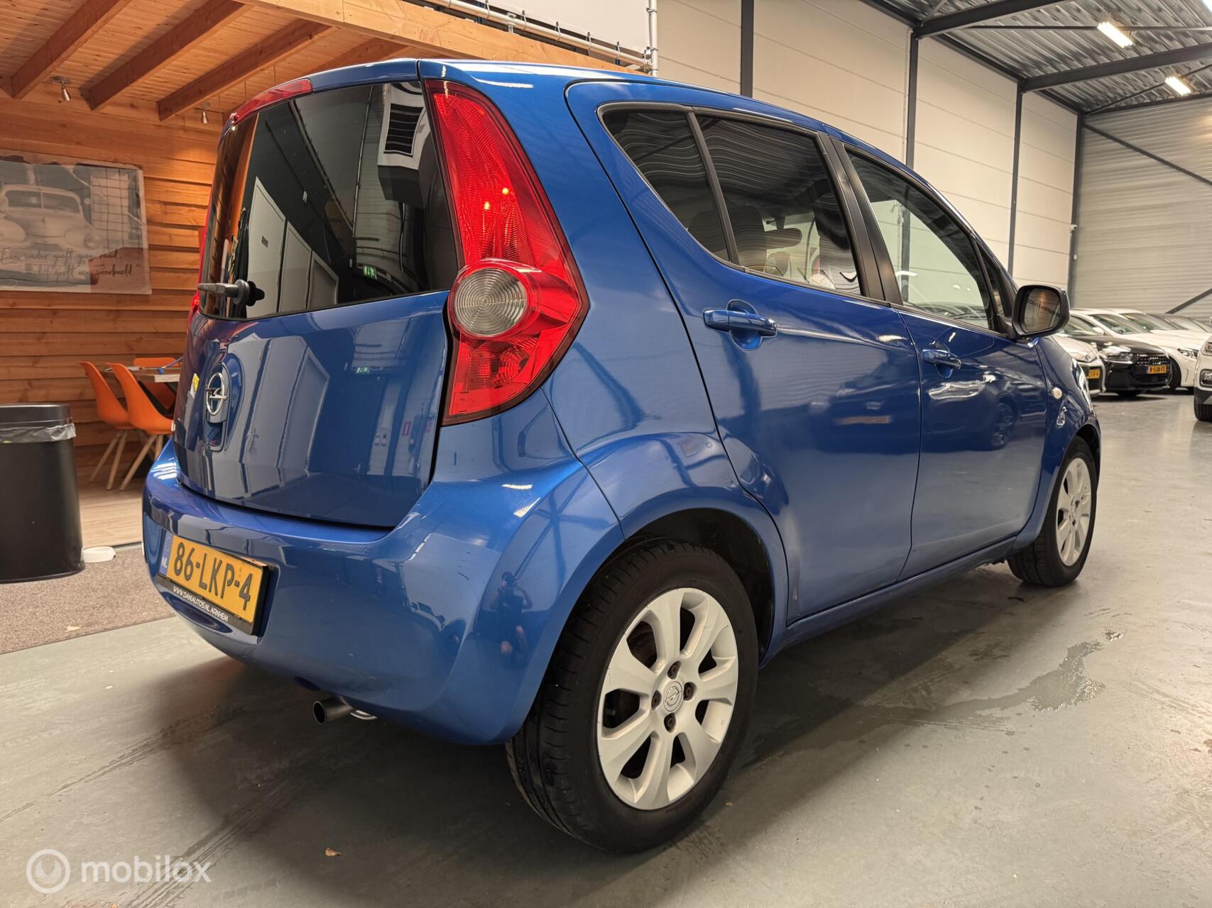 Foto van Opel Agila