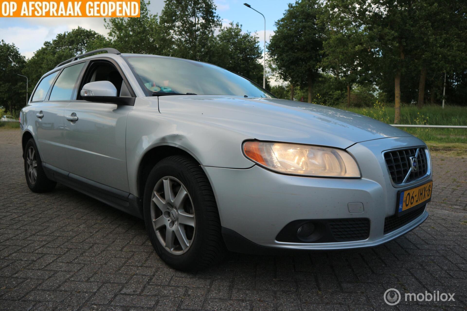 Volvo V70 2.4D 5-Cilinder Kinetic LEDER/ECC/NAVIGATIE/LMV 2009 - voorkant