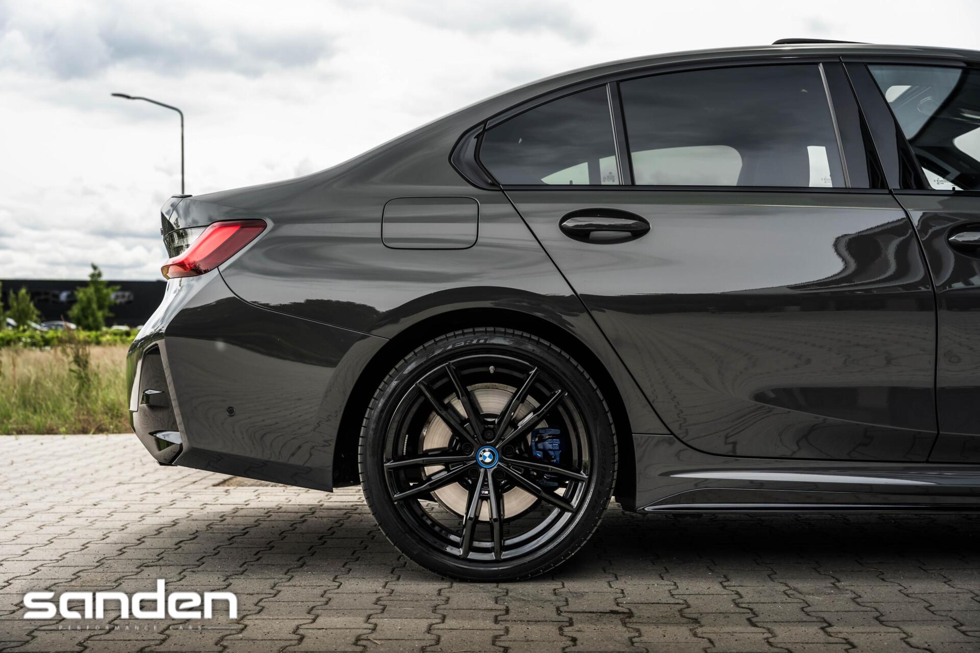 Foto van BMW 330e xDrive