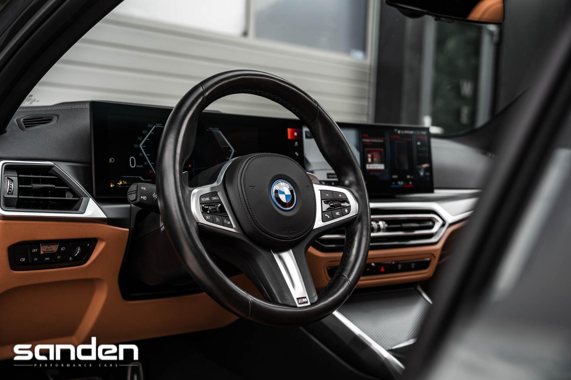 Foto van BMW 330e xDrive