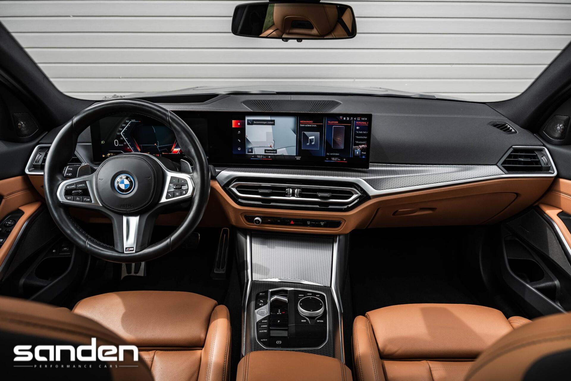Foto van BMW 330e xDrive