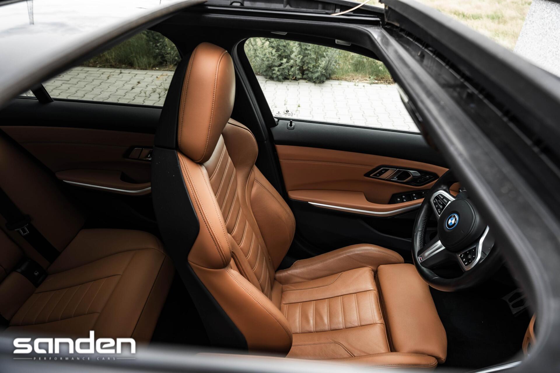 Foto van BMW 330e xDrive