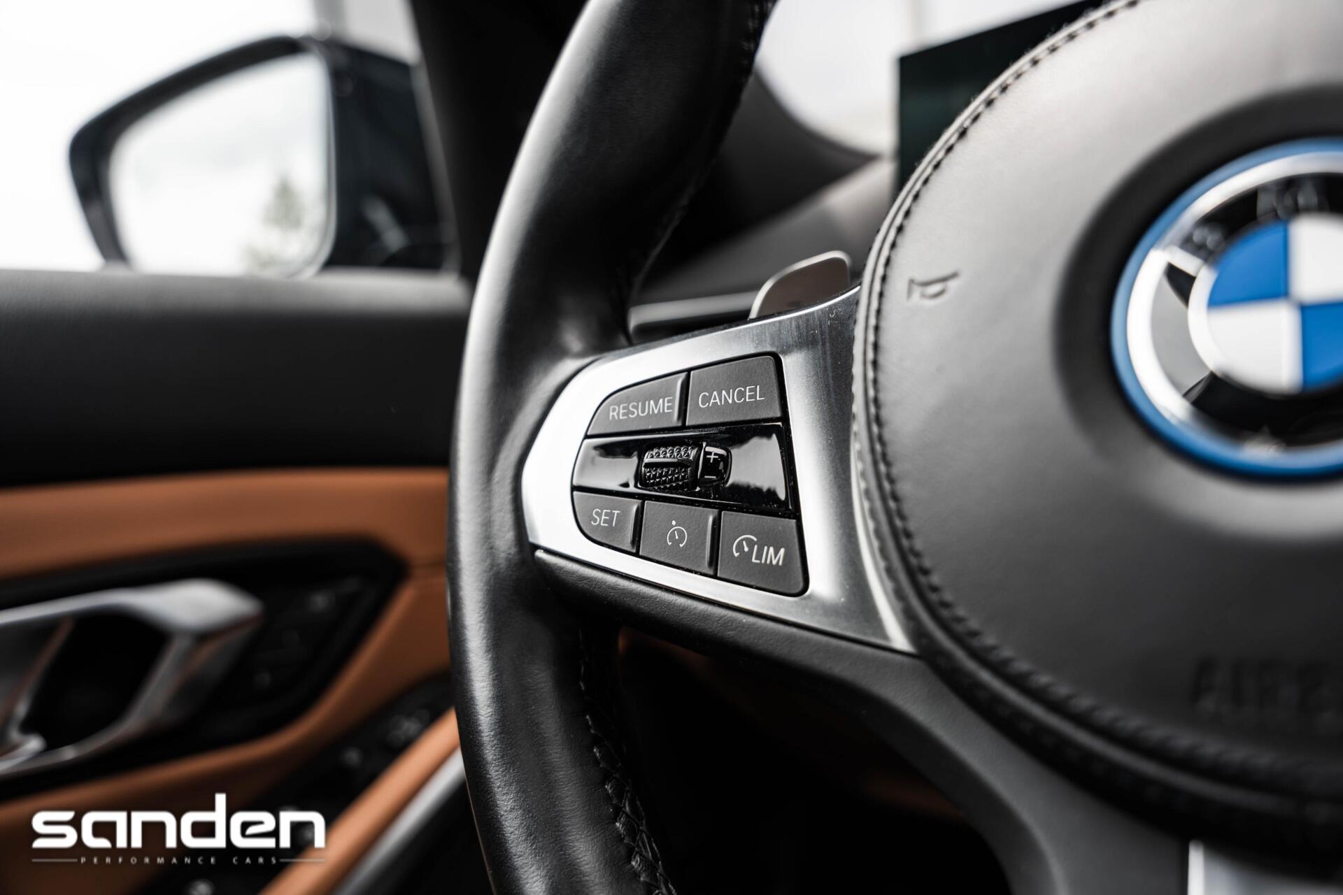 Foto van BMW 330e xDrive