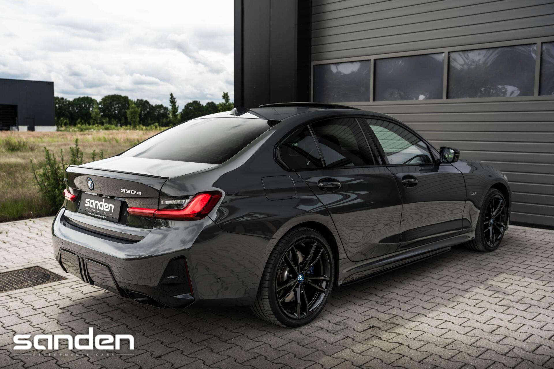 Foto van BMW 330e xDrive