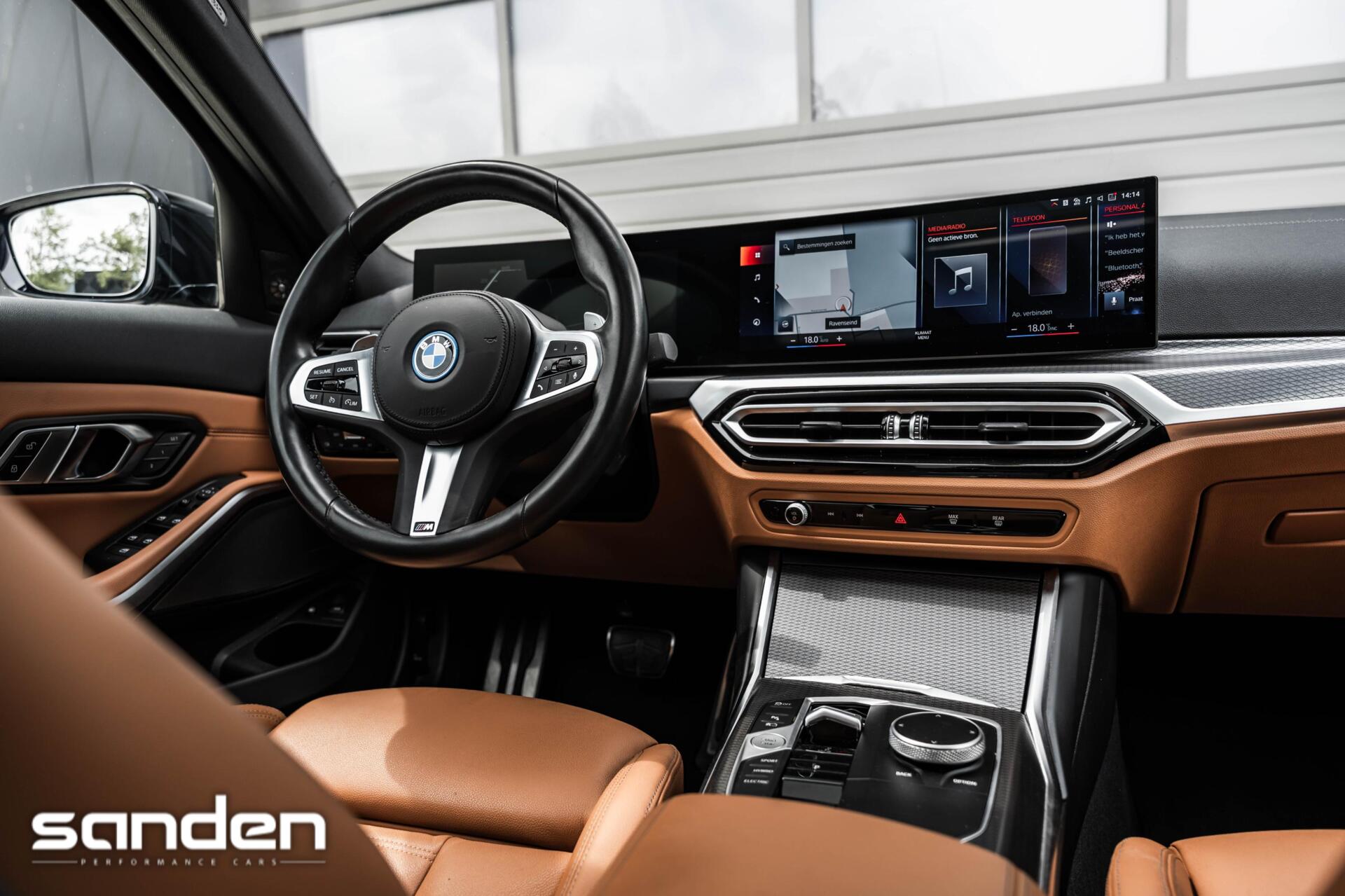 Foto van BMW 330e xDrive