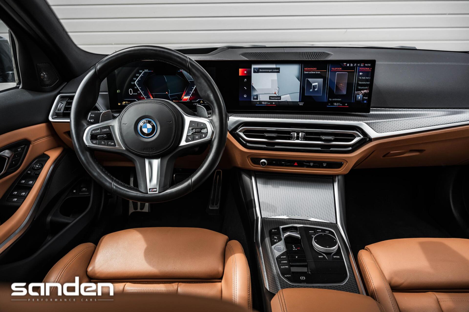 Foto van BMW 330e xDrive