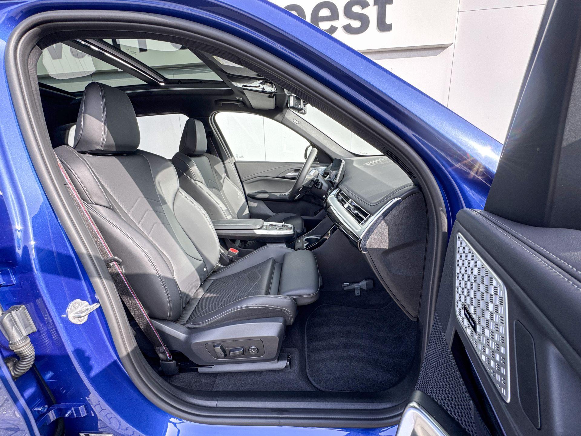 Foto van BMW Ix1 Xdrive30