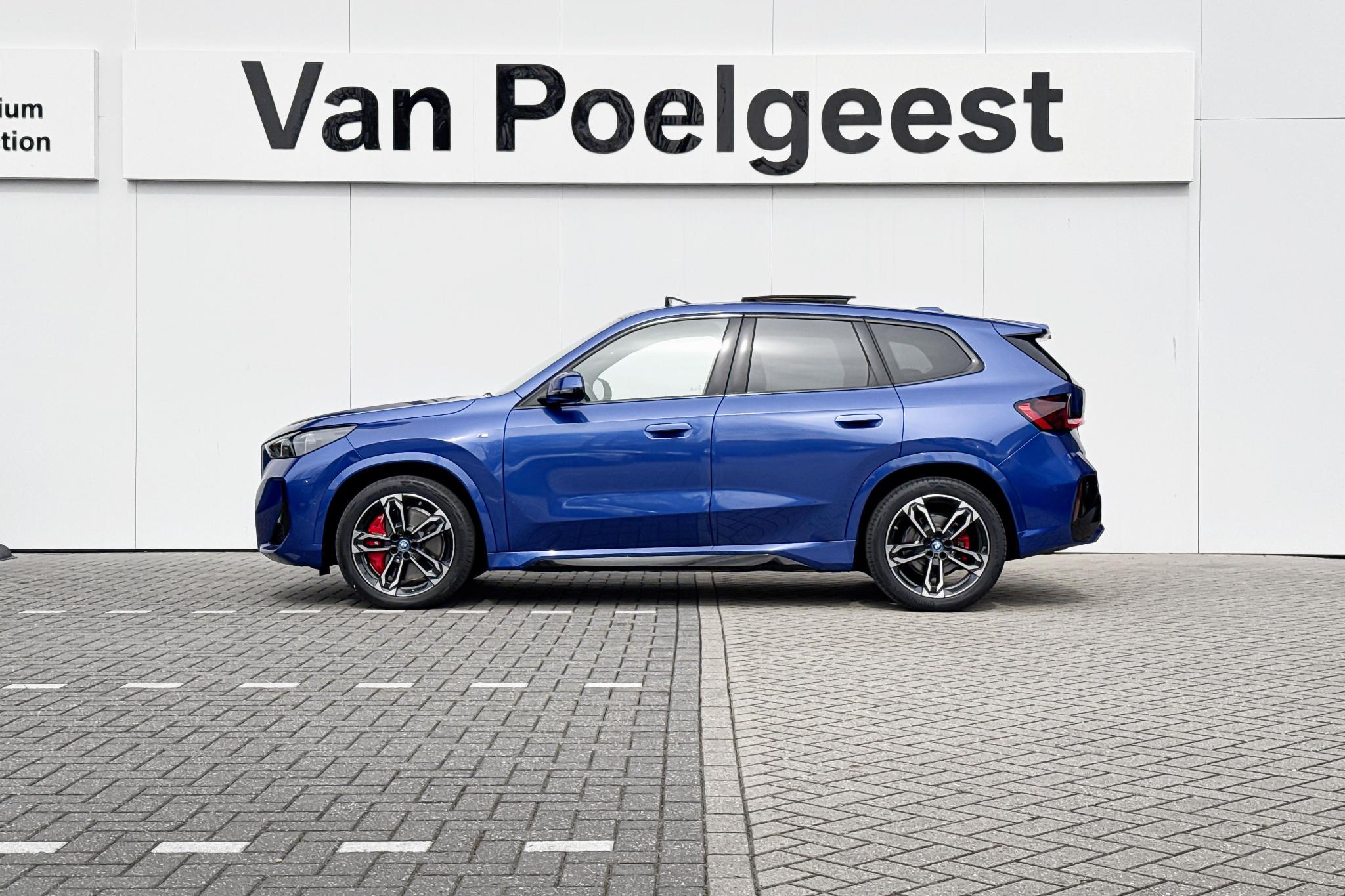 Foto van BMW Ix1 Xdrive30