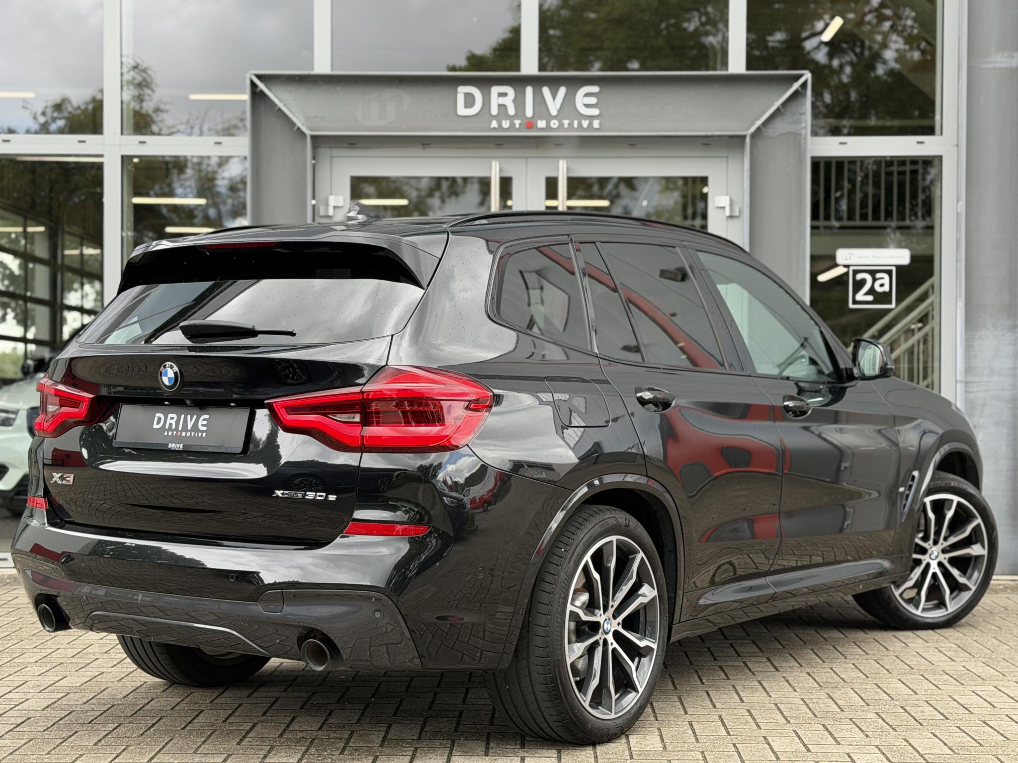 Foto van BMW X3 Xdrive30e