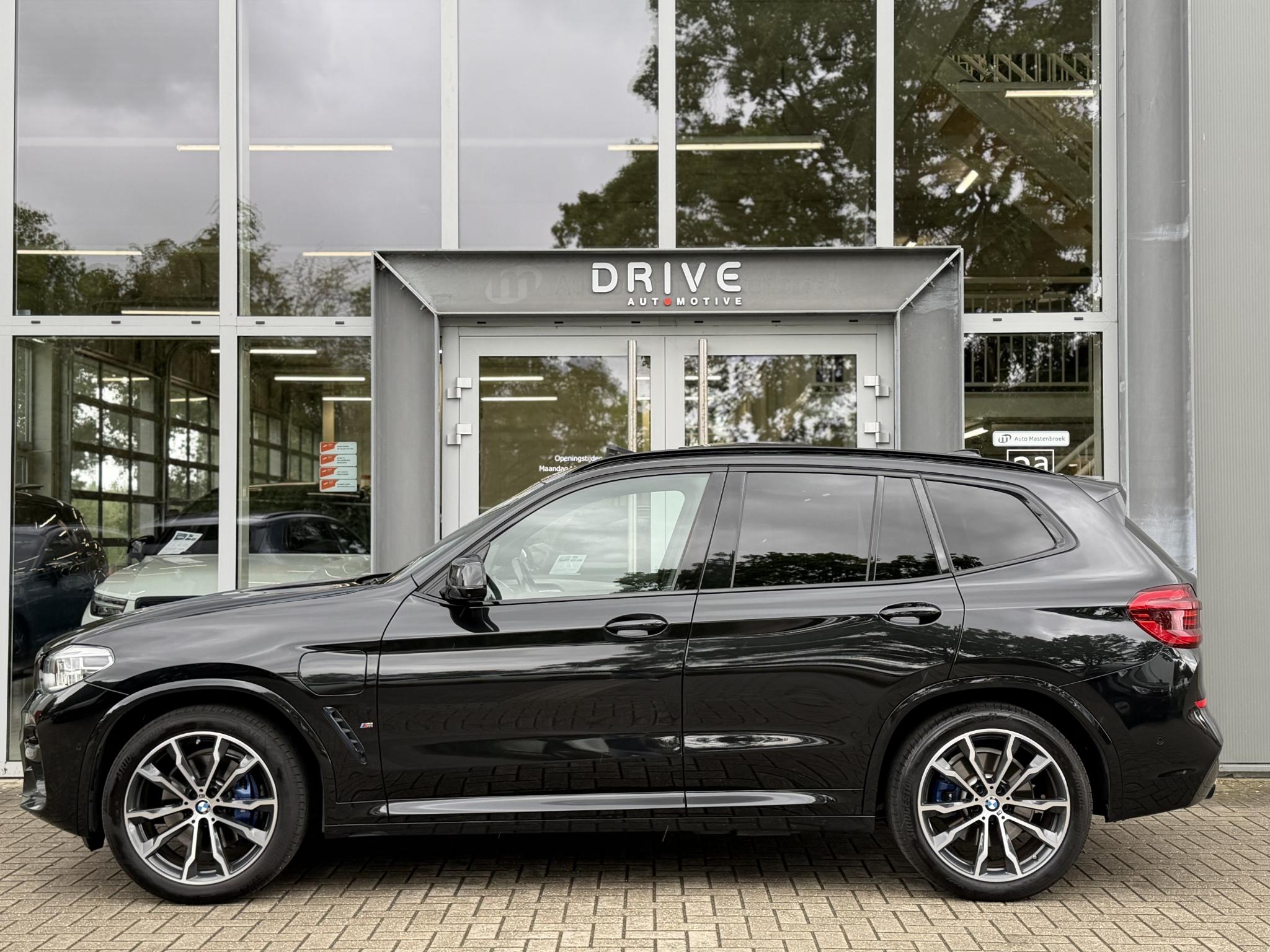 Foto van BMW X3 Xdrive30e