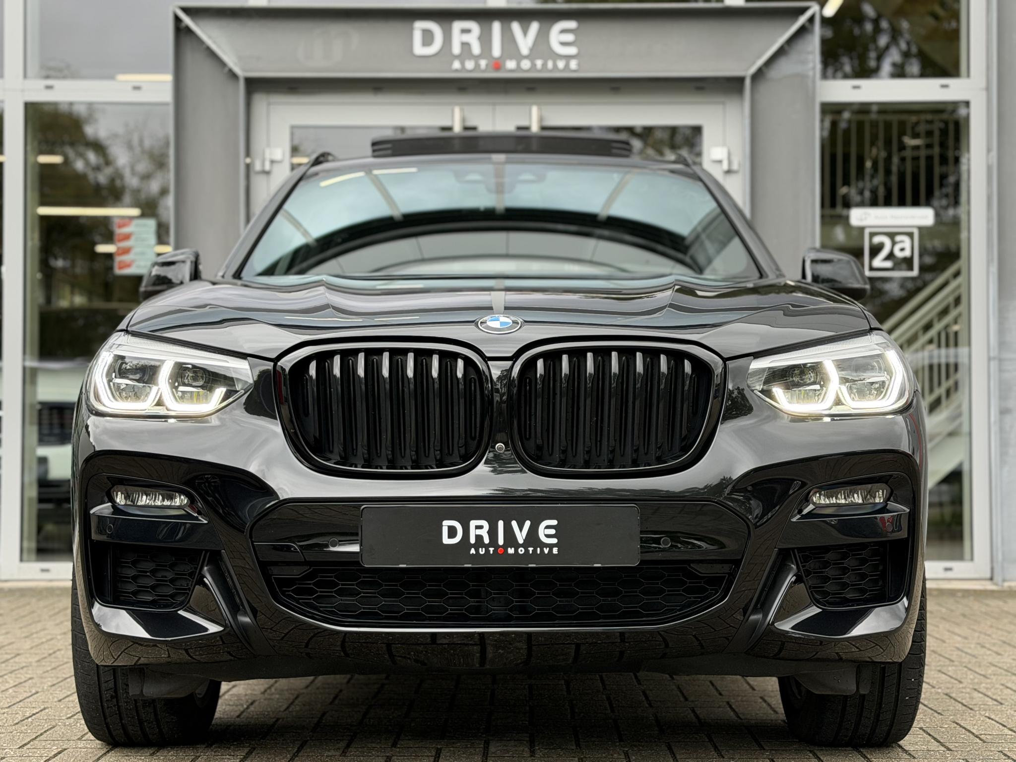 Foto van BMW X3 Xdrive30e