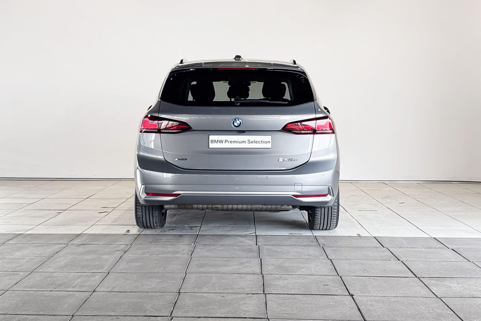 Foto van BMW 225e xDrive Active Tourer