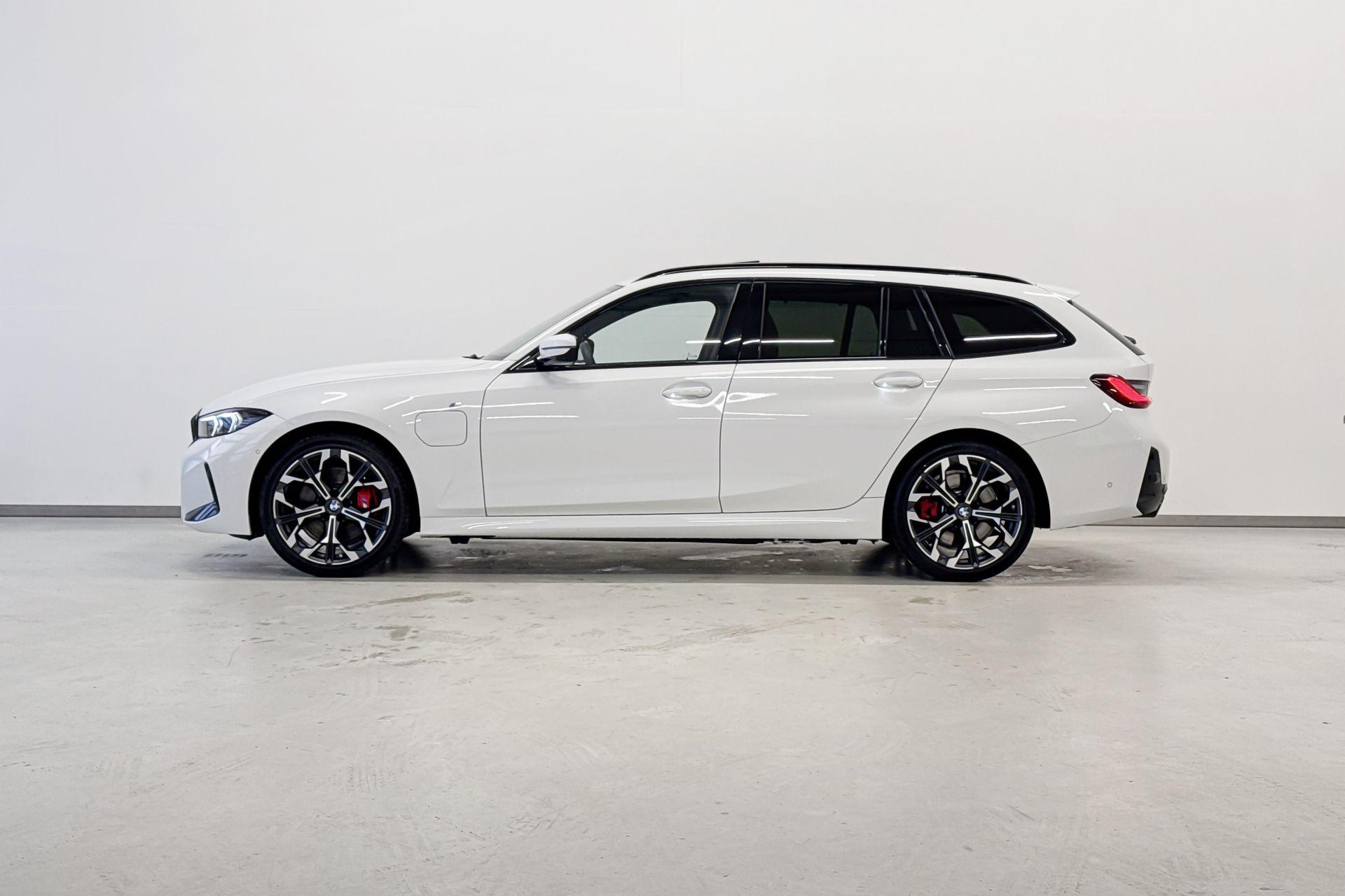 Foto van BMW 330e