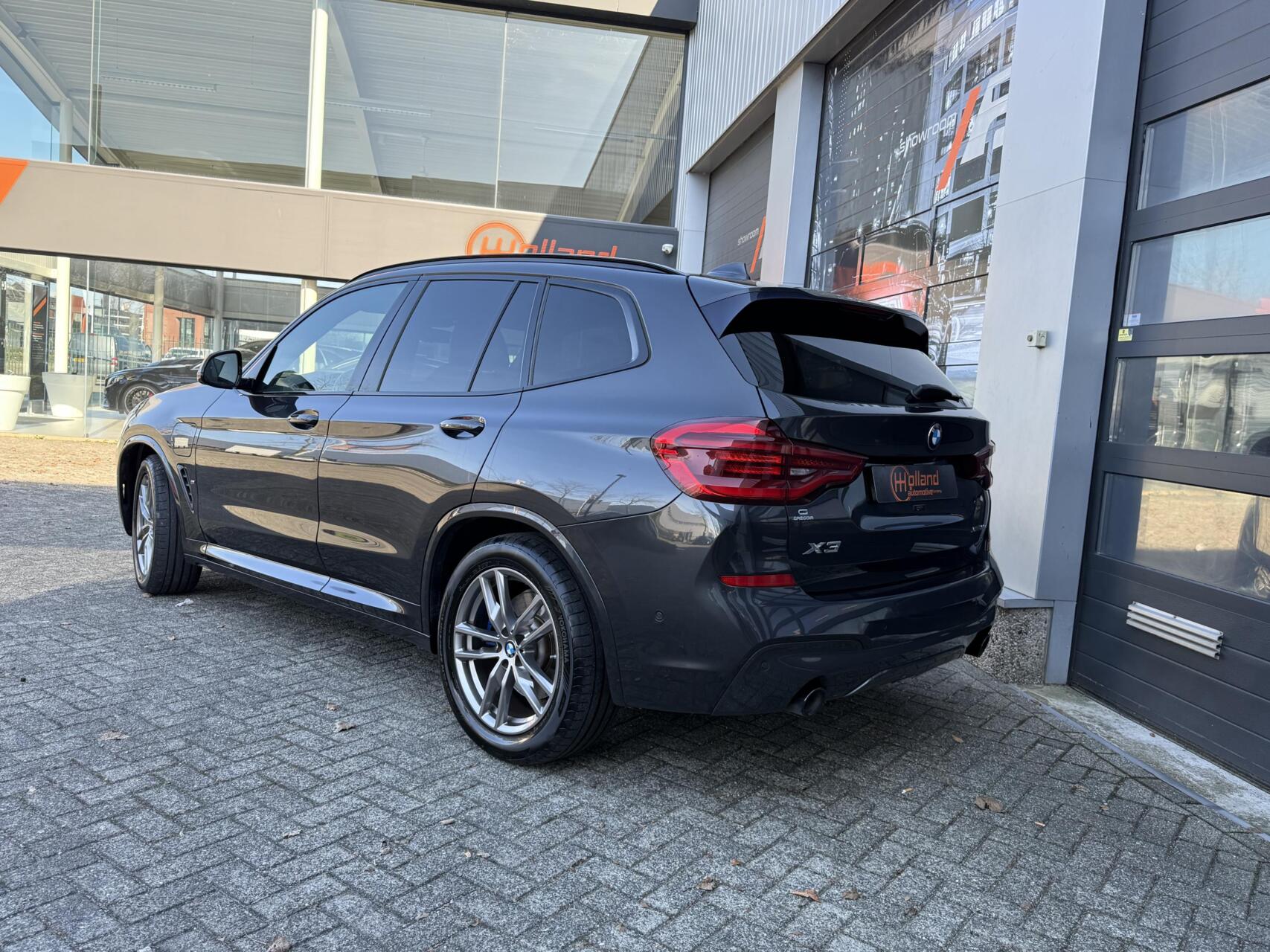 Foto van BMW X3 Xdrive30e