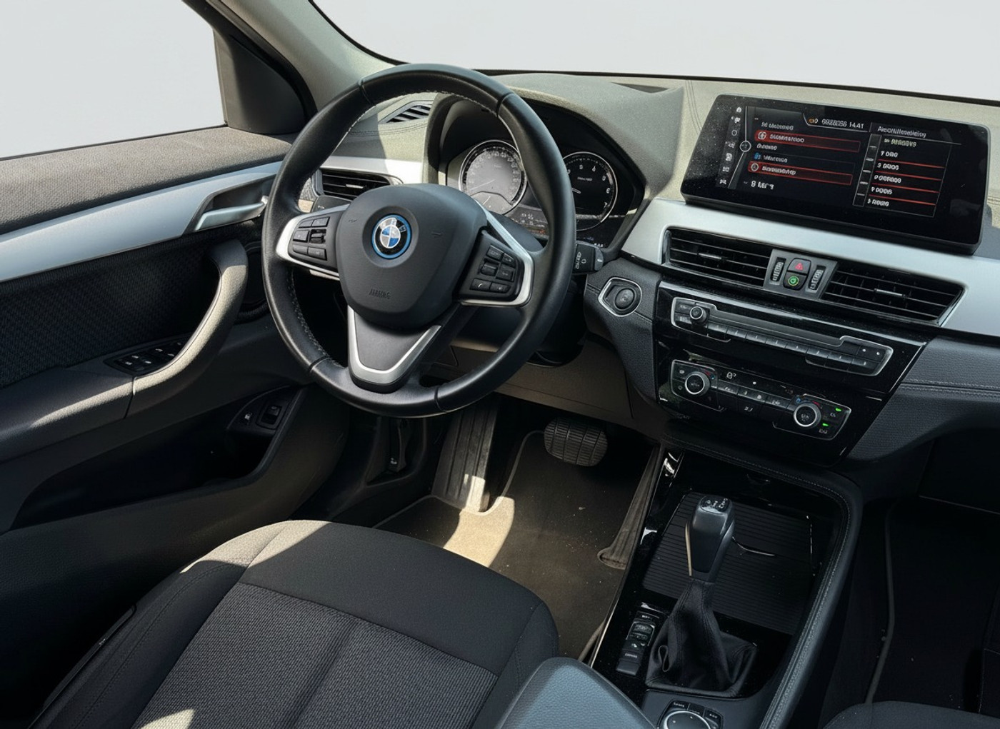 Foto van BMW X2 Xdrive25e