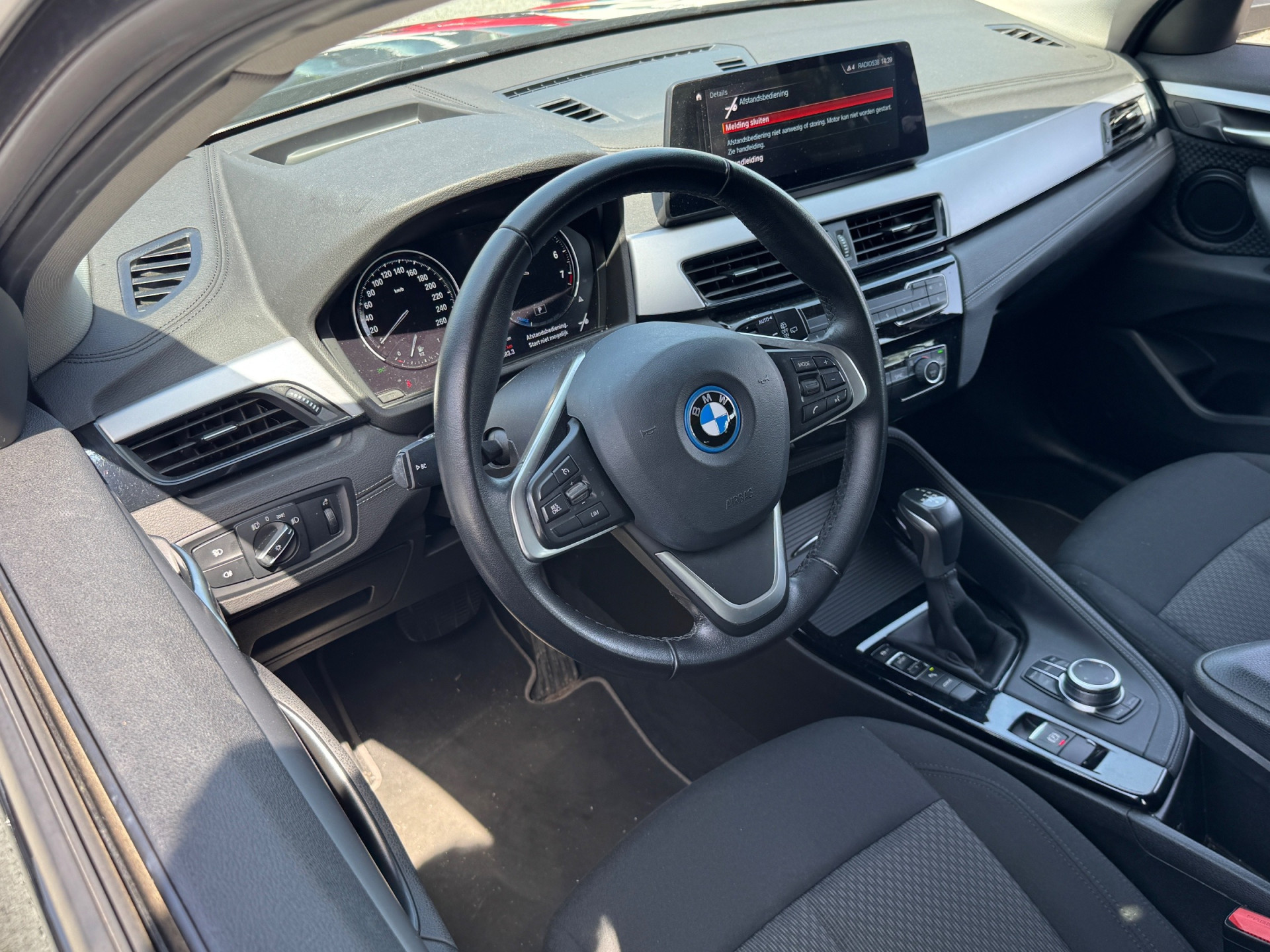 Foto van BMW X2 Xdrive25e