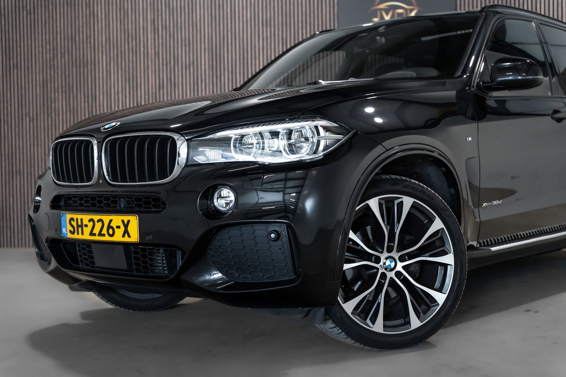 Foto van BMW X5 Xdrive30d