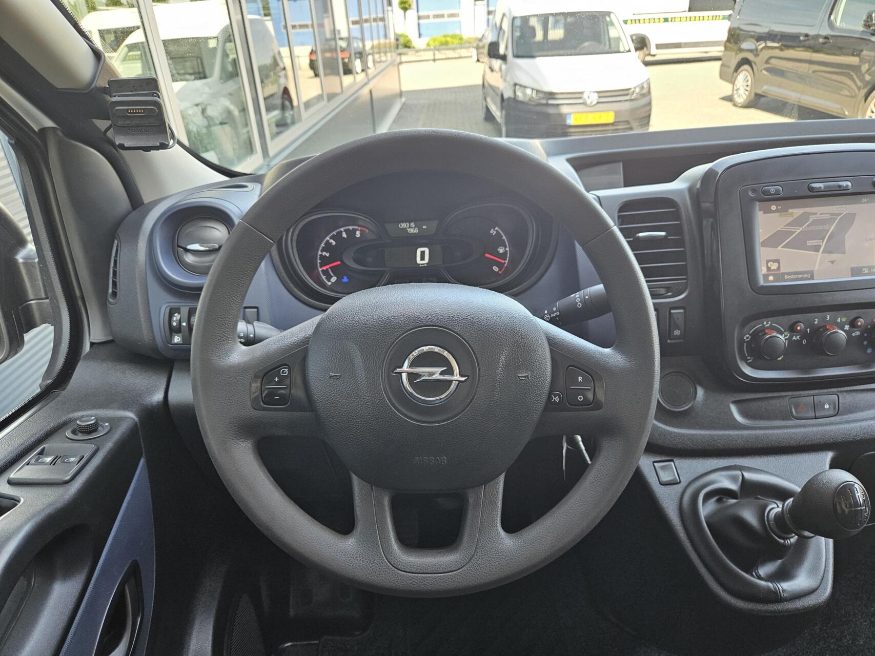 Foto van Opel Vivaro-b