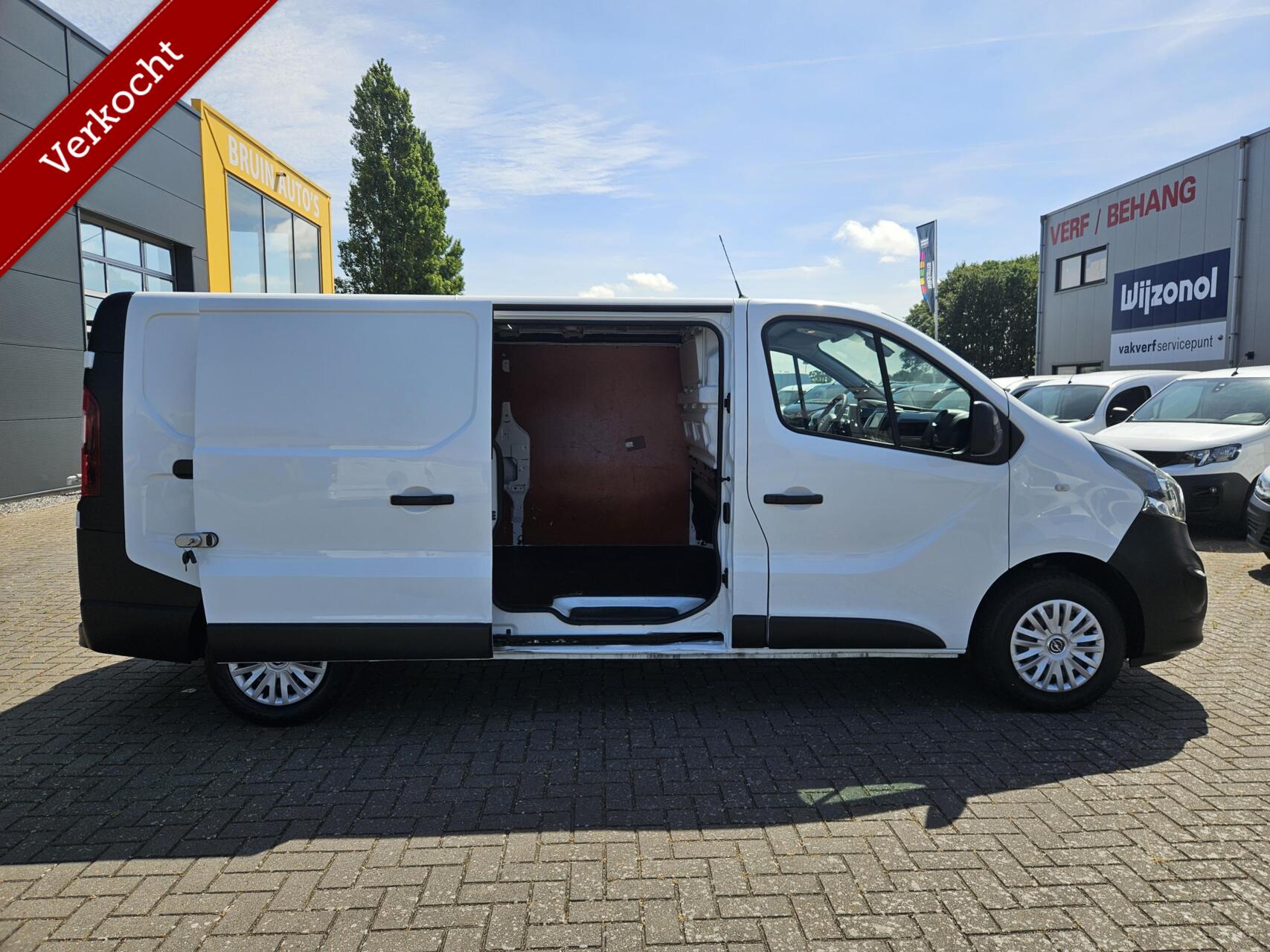 Foto van Opel Vivaro-b