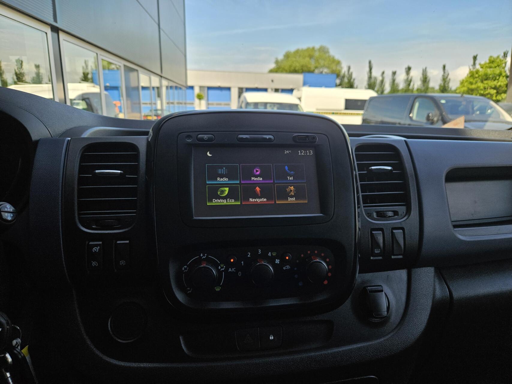 Foto van Opel Vivaro-b