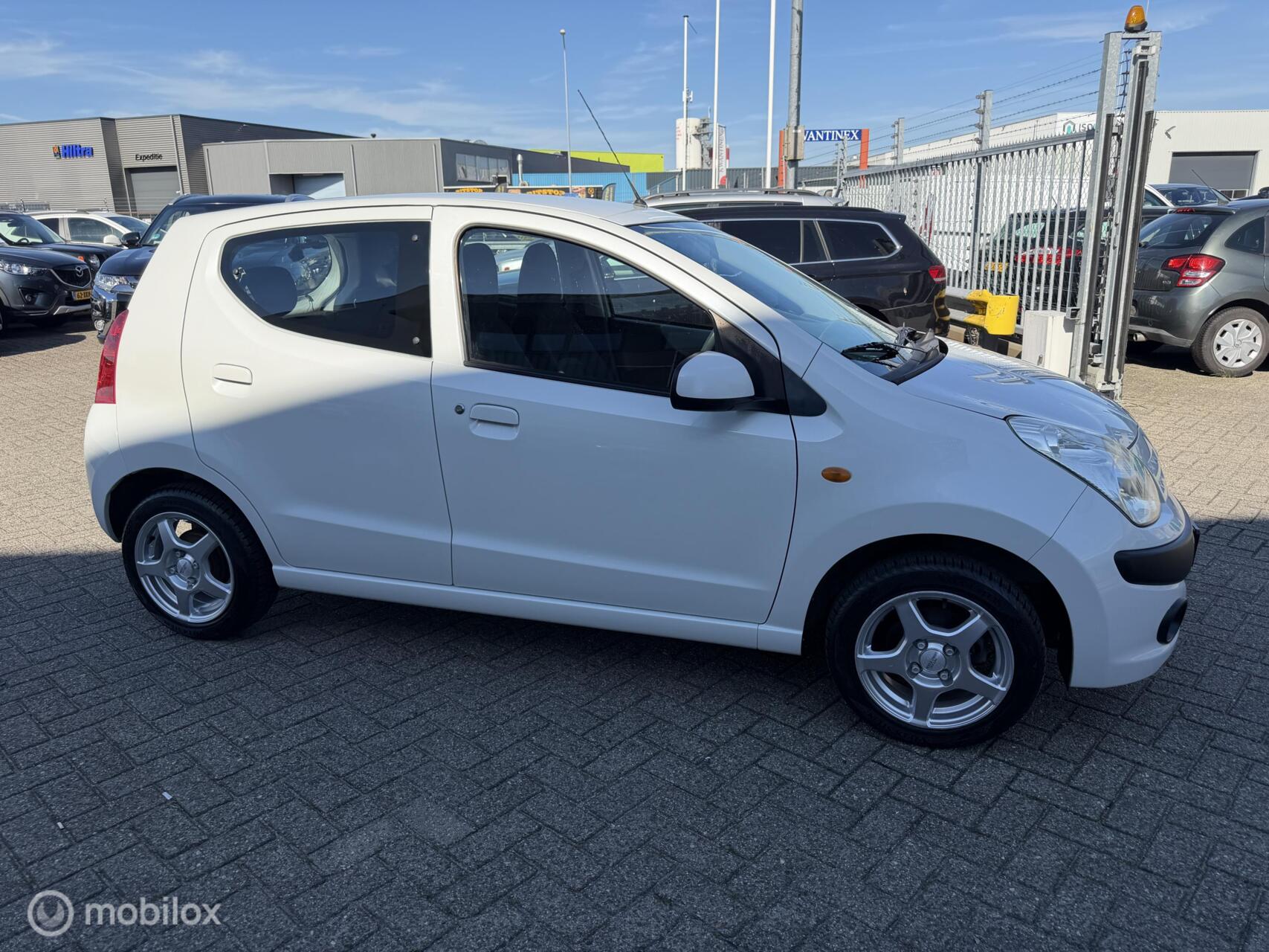 Foto van Nissan Nissan Pixo